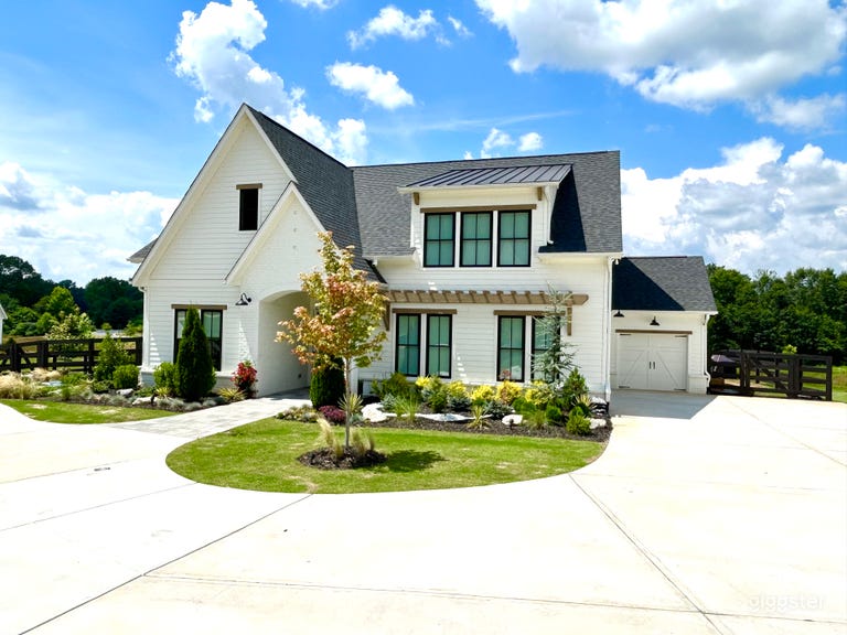  NEW Modern Farmhouse 