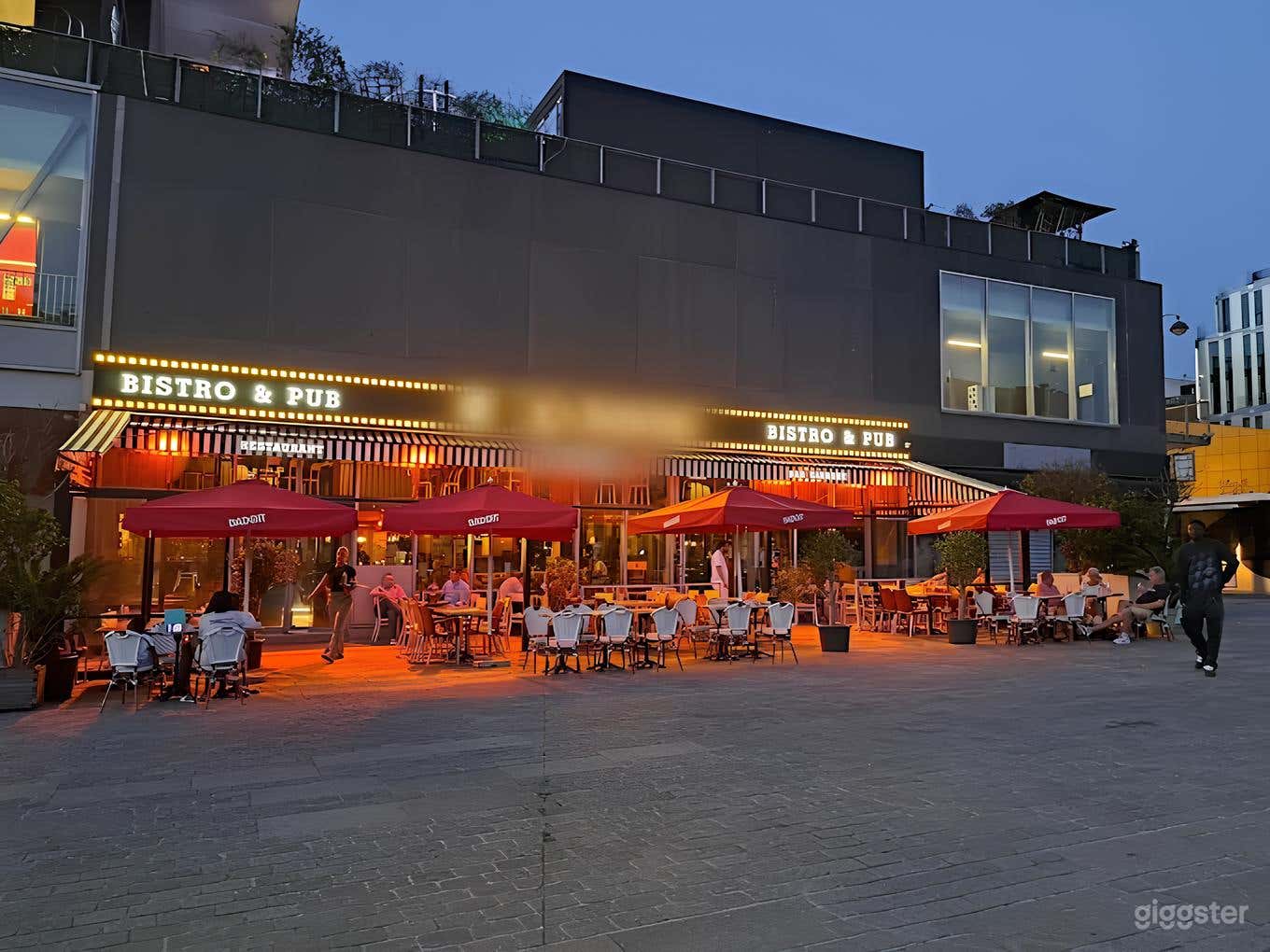 Photo de Bar Pub Restaurant For Filming and Events 1