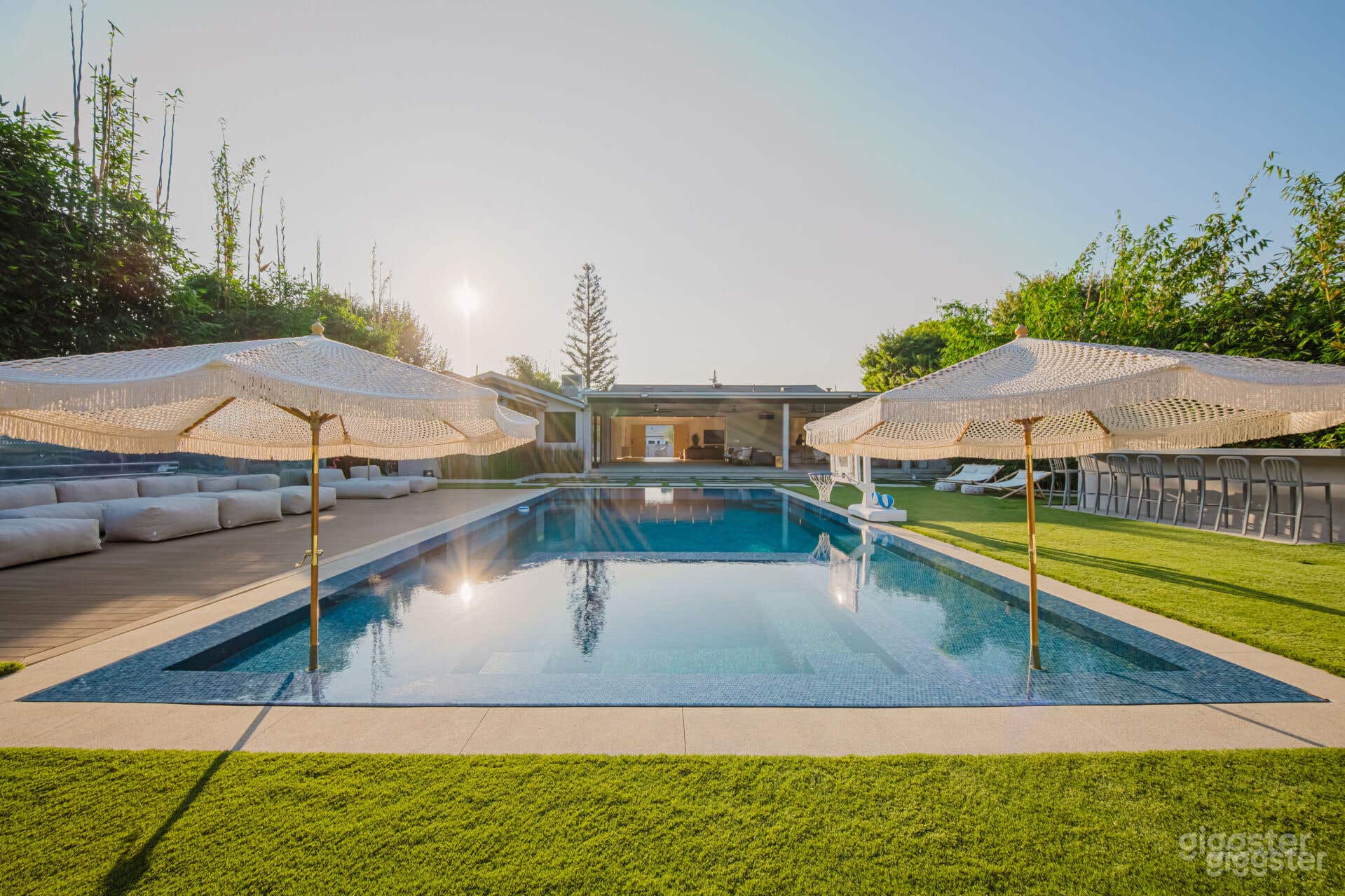 MODERN VINTAGE OUTDOOR POOL  Photo 1