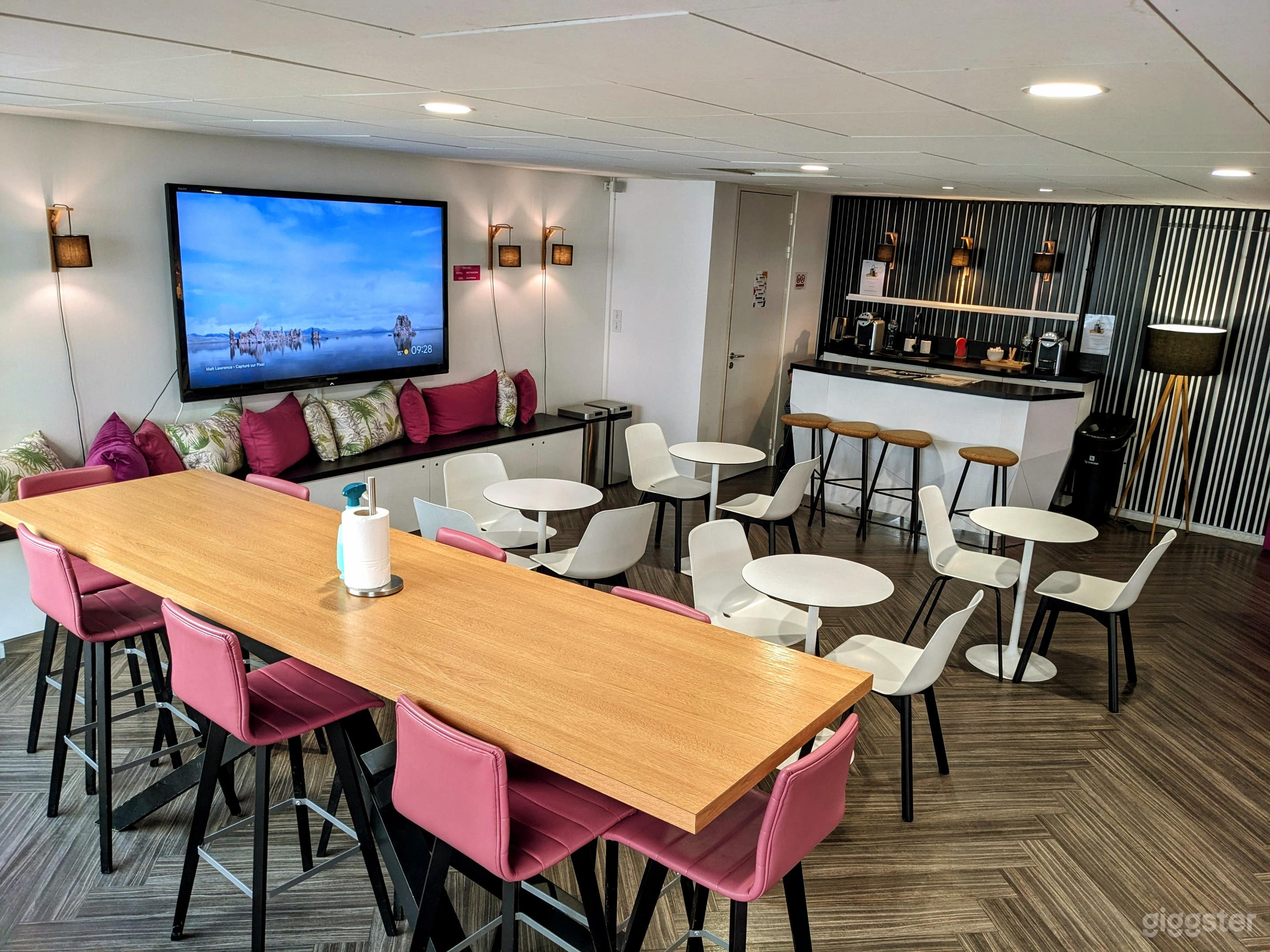 Fiji Room 50m² Photo 4