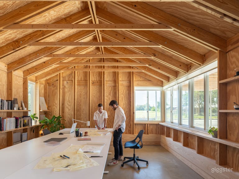  Architect's Studio w/ Natural Light & Exposed Wood 