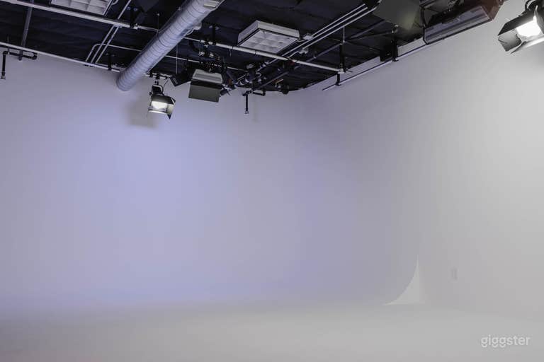  Sleek Rancho Cucamonga Studio for Photography/Film 