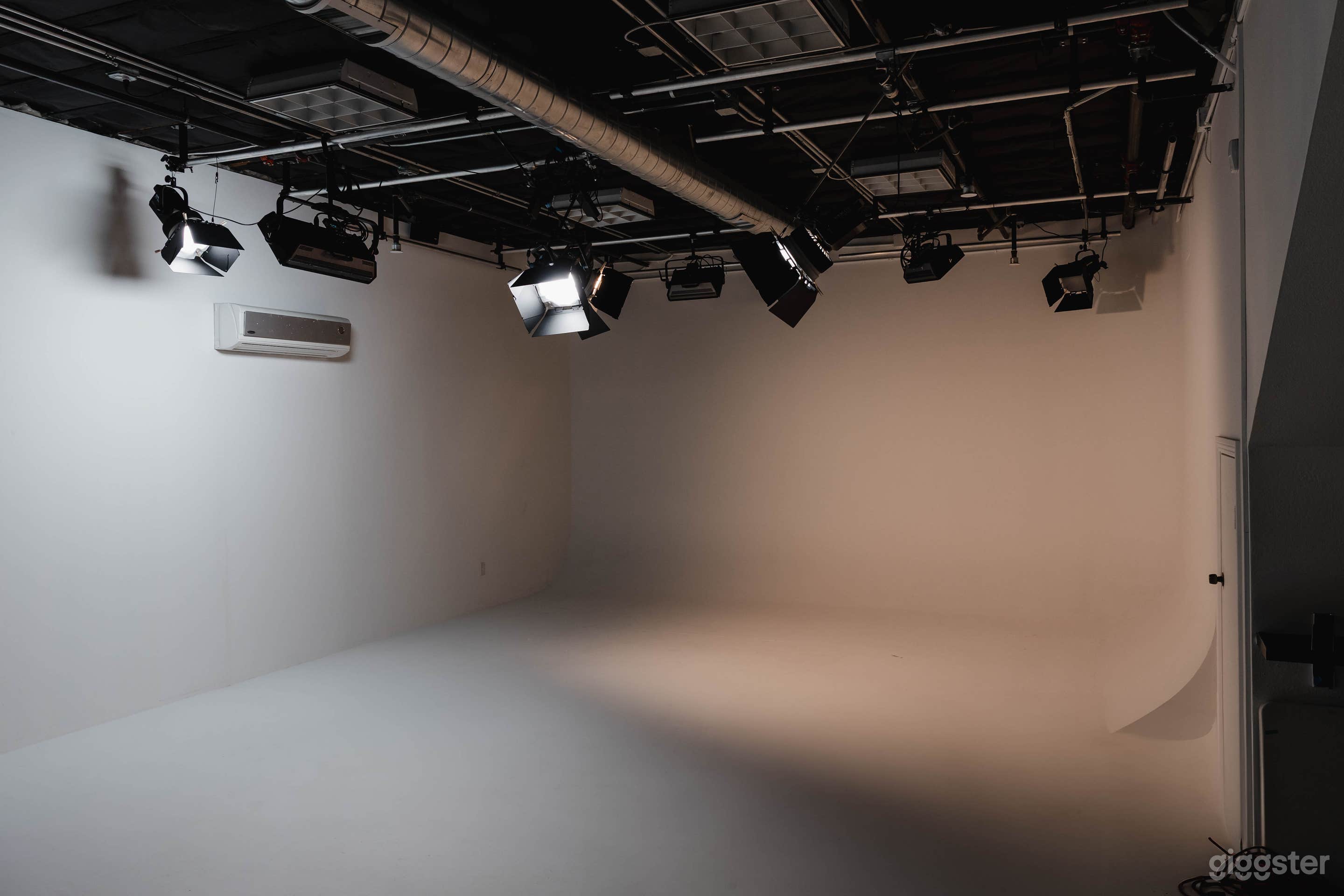 Sleek Rancho Cucamonga Studio for Photography/Film Photo 1