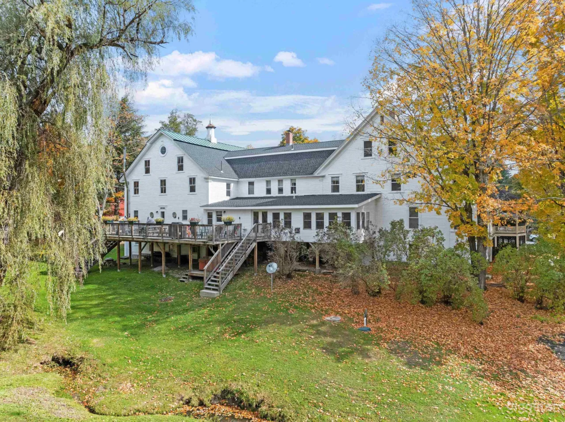 Charming 1897 Historic Victorian Inn Photo 3