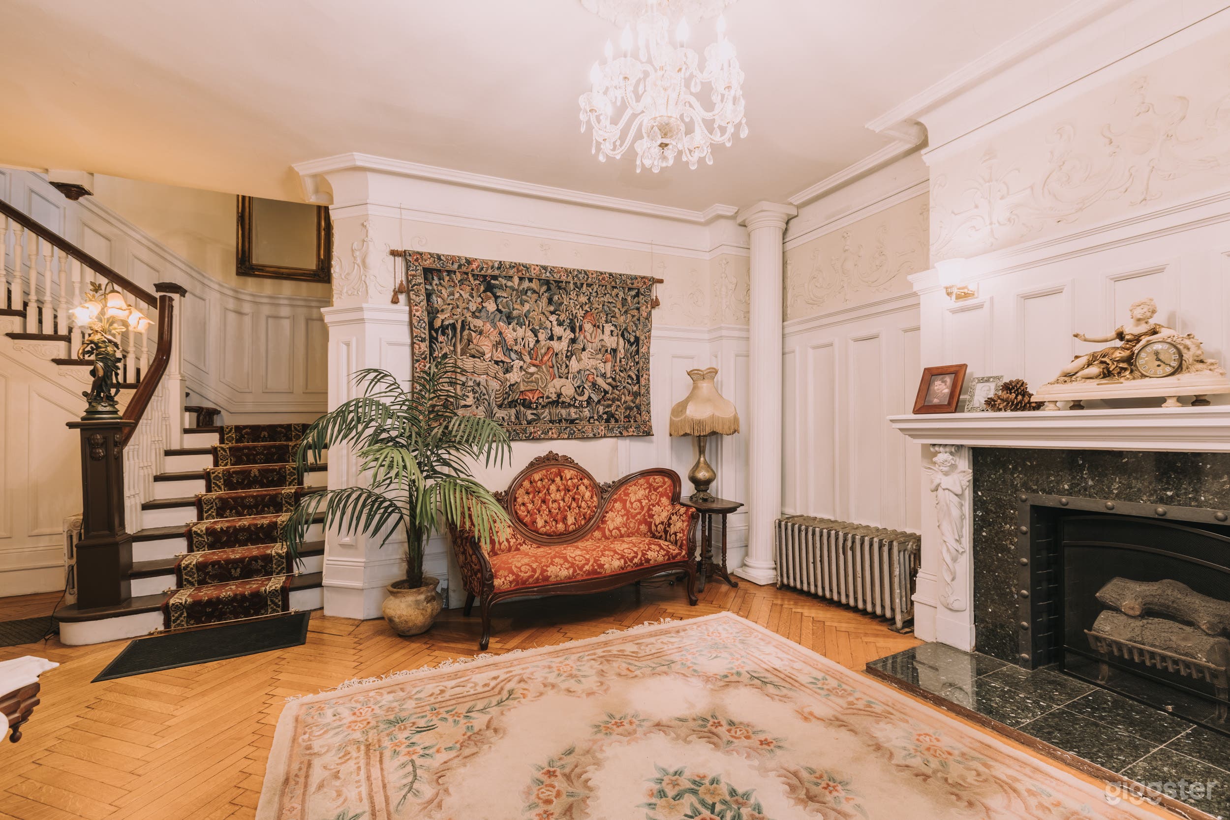 Manhattan Mansion Photo 2