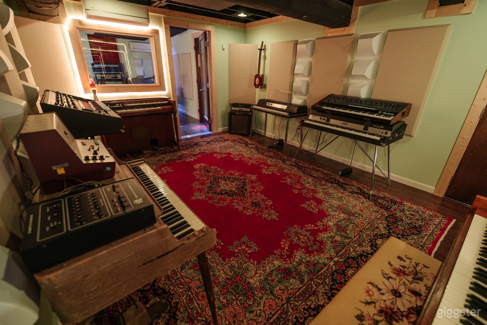 Vibey Studio & Writing Space in East Nashville Photo 3
