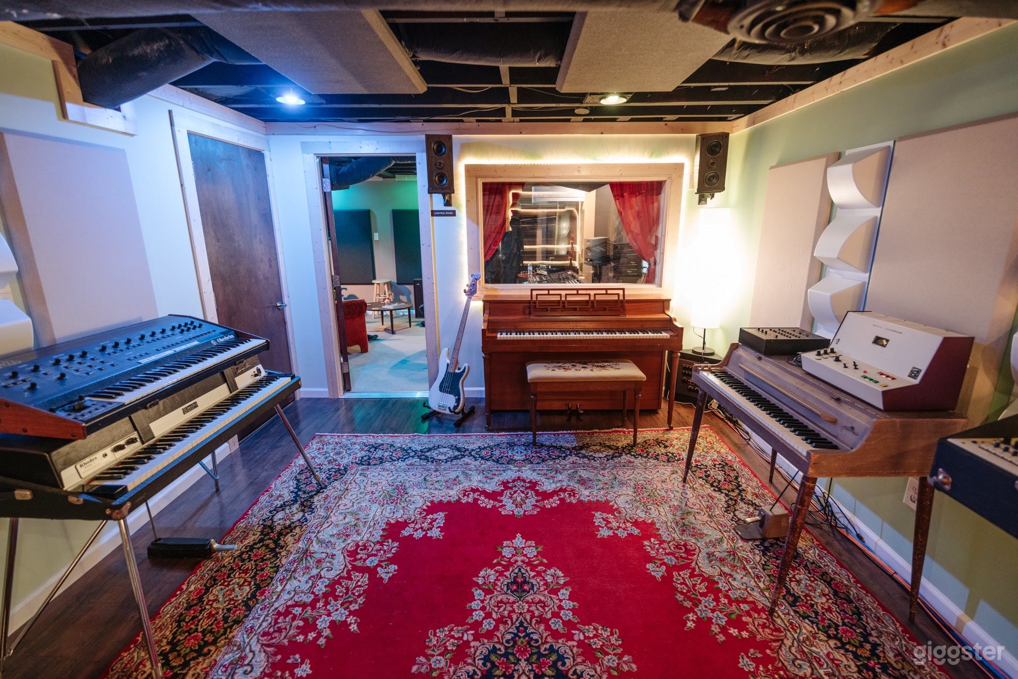 Vibey Studio & Writing Space in East Nashville Photo 4