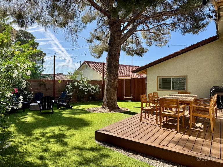  Beautiful, Open Floorplan Home with Large Yard & Pool! 