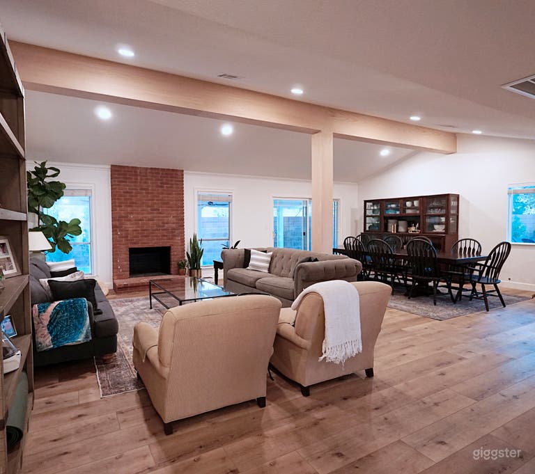  Beautiful, Open Floorplan Home with Large Yard & Pool! 