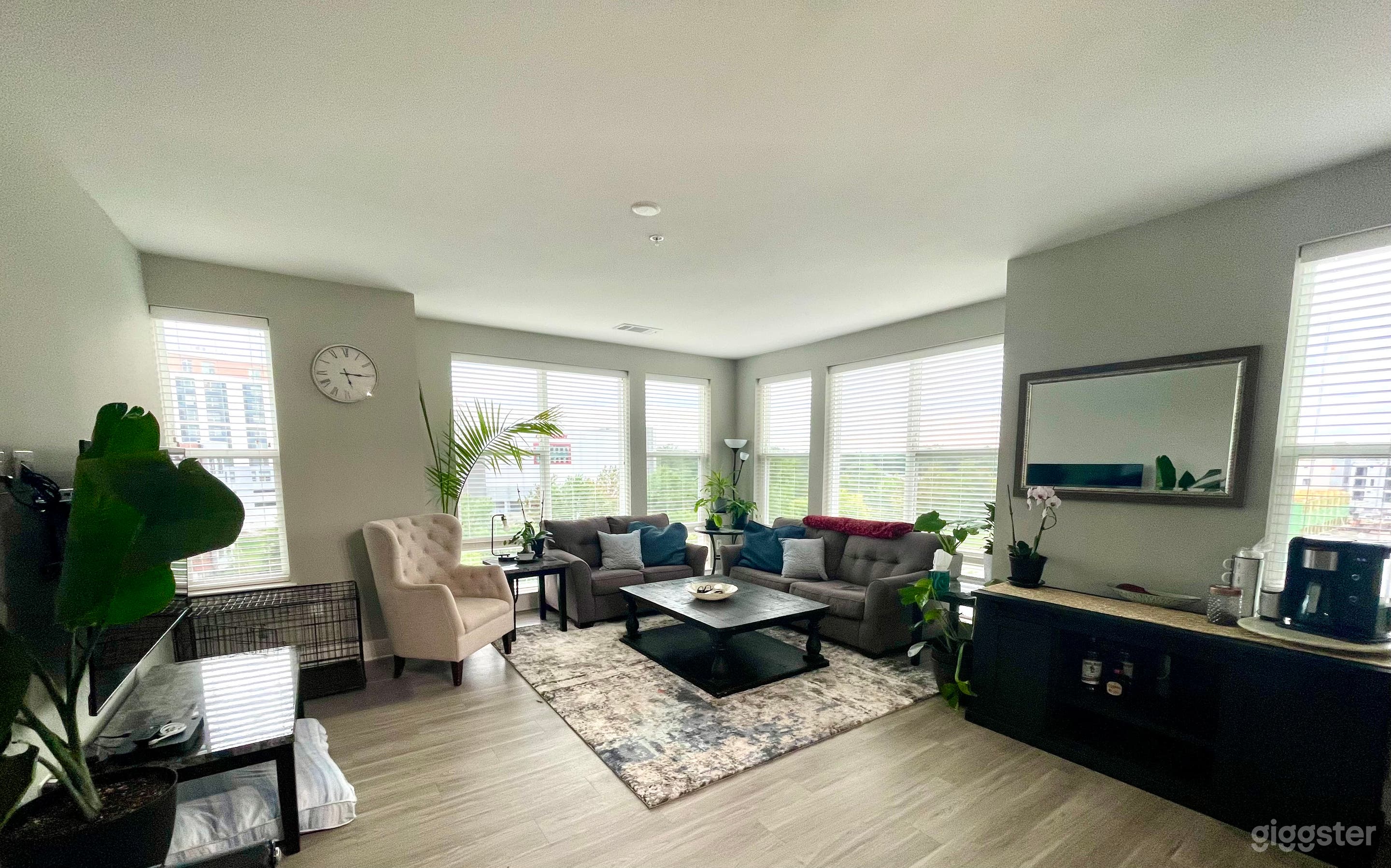 King of Prussia Luxury 2 Bed 2 Bath Photo 3