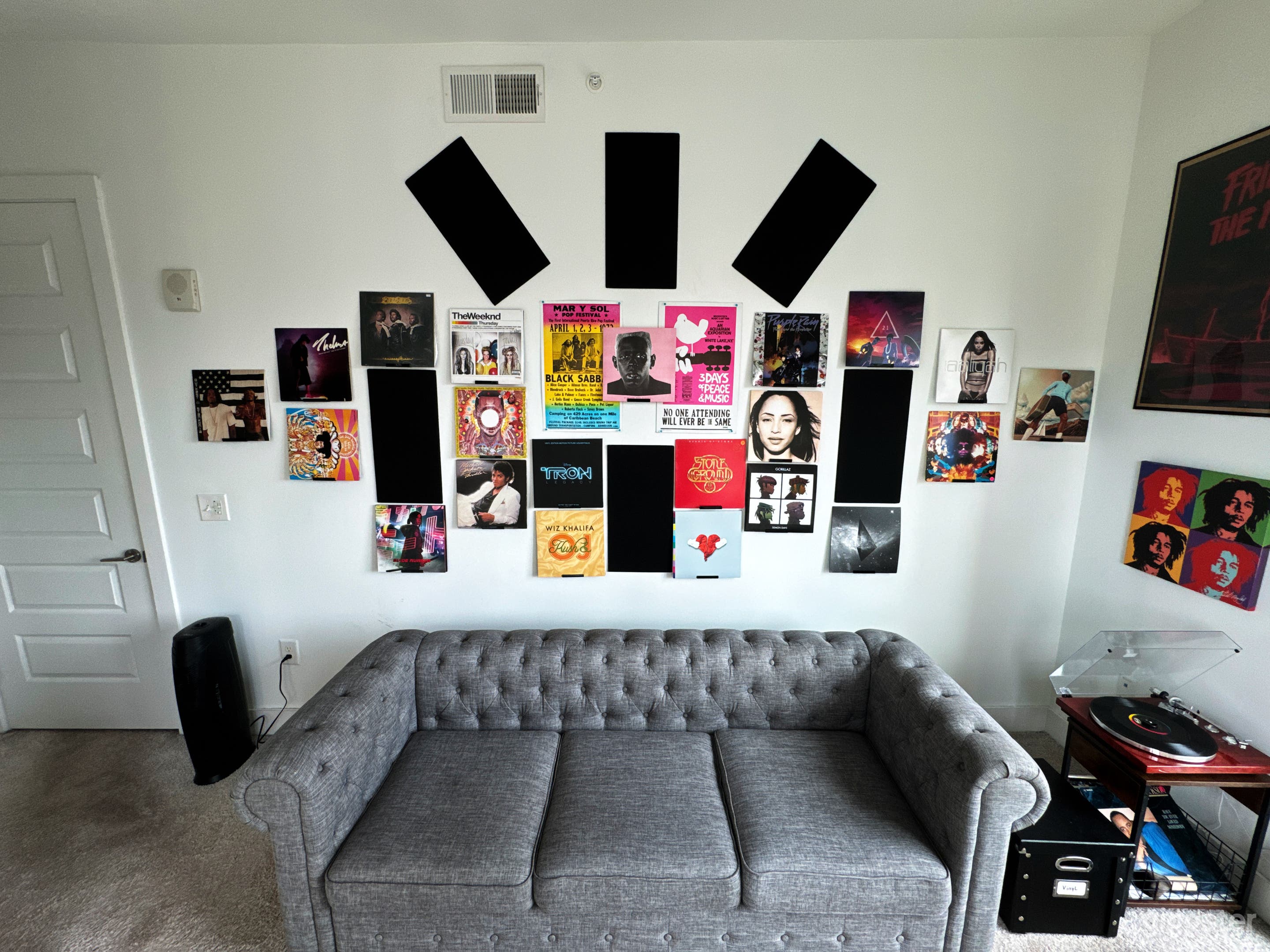 Modern High Rise Recording Studio-The Vinyl Room I Photo 3