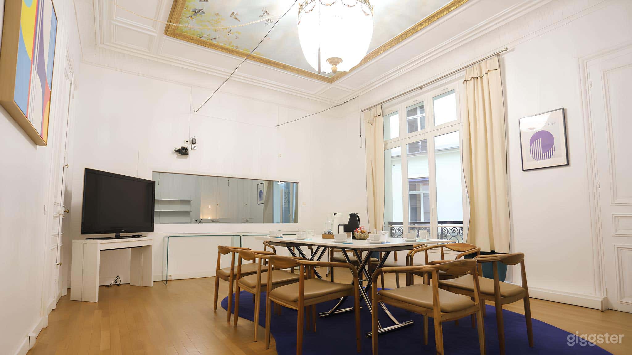 Photo de Blue Room -  Calm and Professional Atmosphere 2