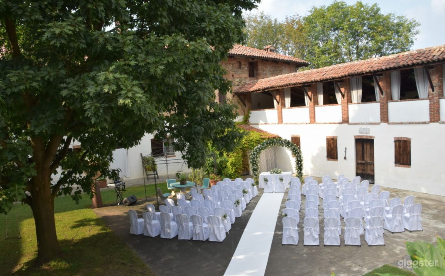 Foto di Castello Storico vicino a Milano e Torino 4