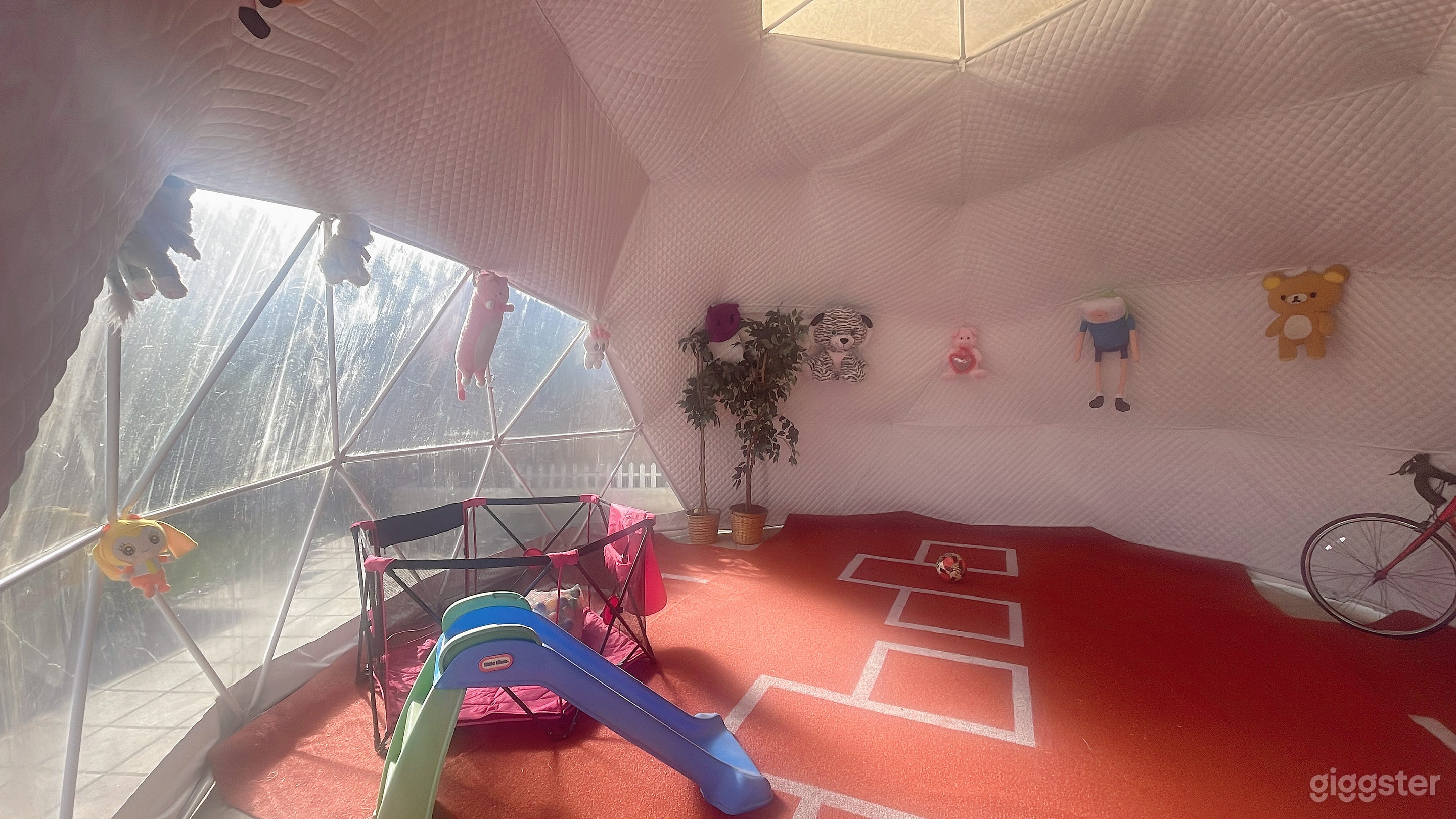 Filming Friendly Location Photo 2