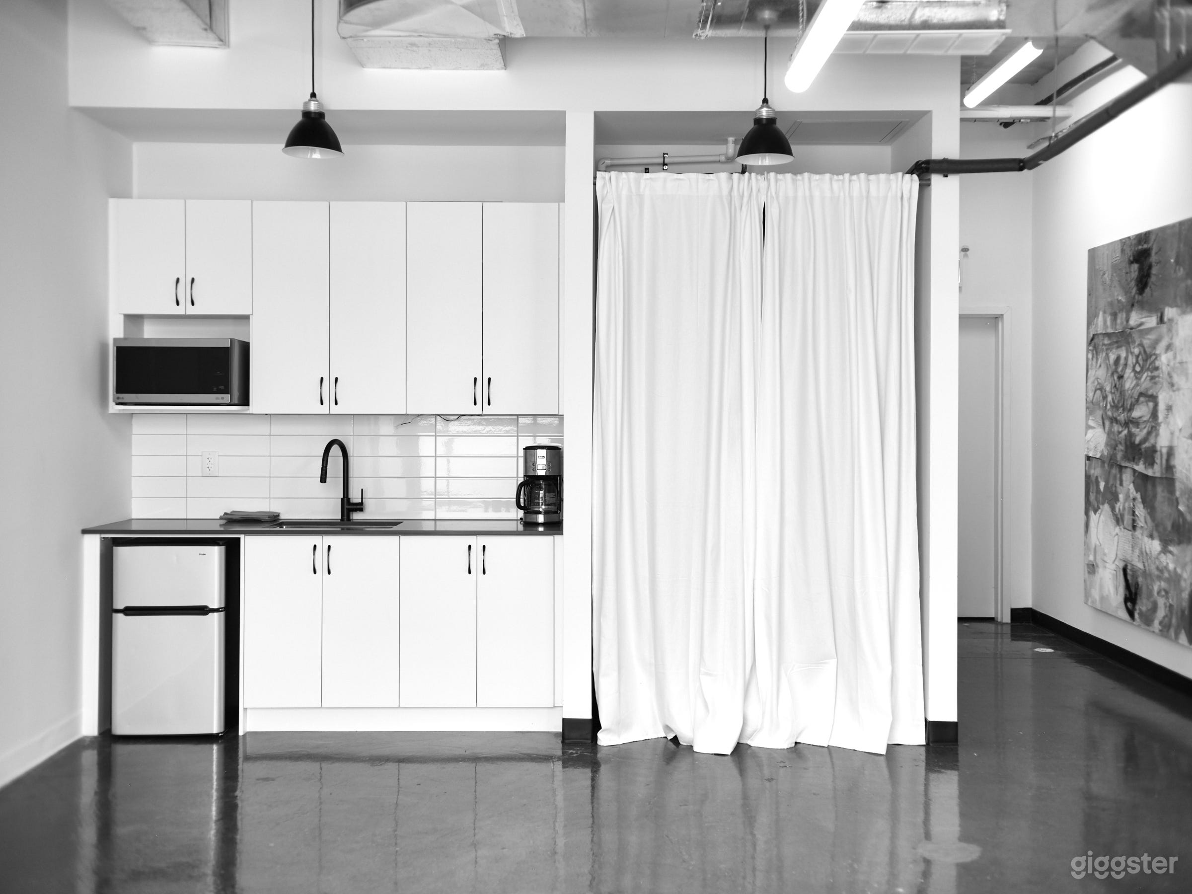 Kitchenette &amp; equipment storage area