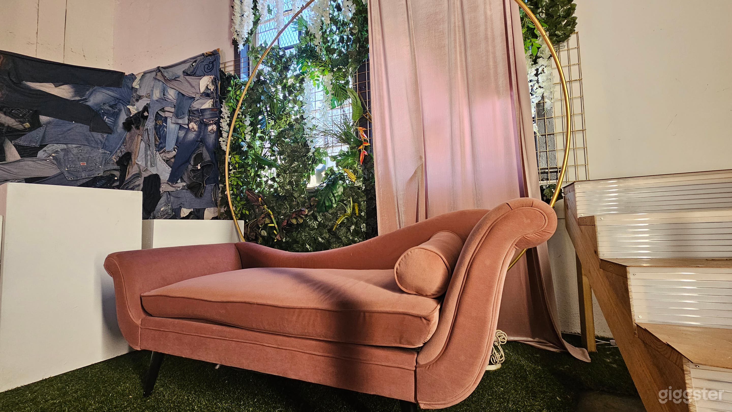 Peaches-Peaches-Peaches Photo 3