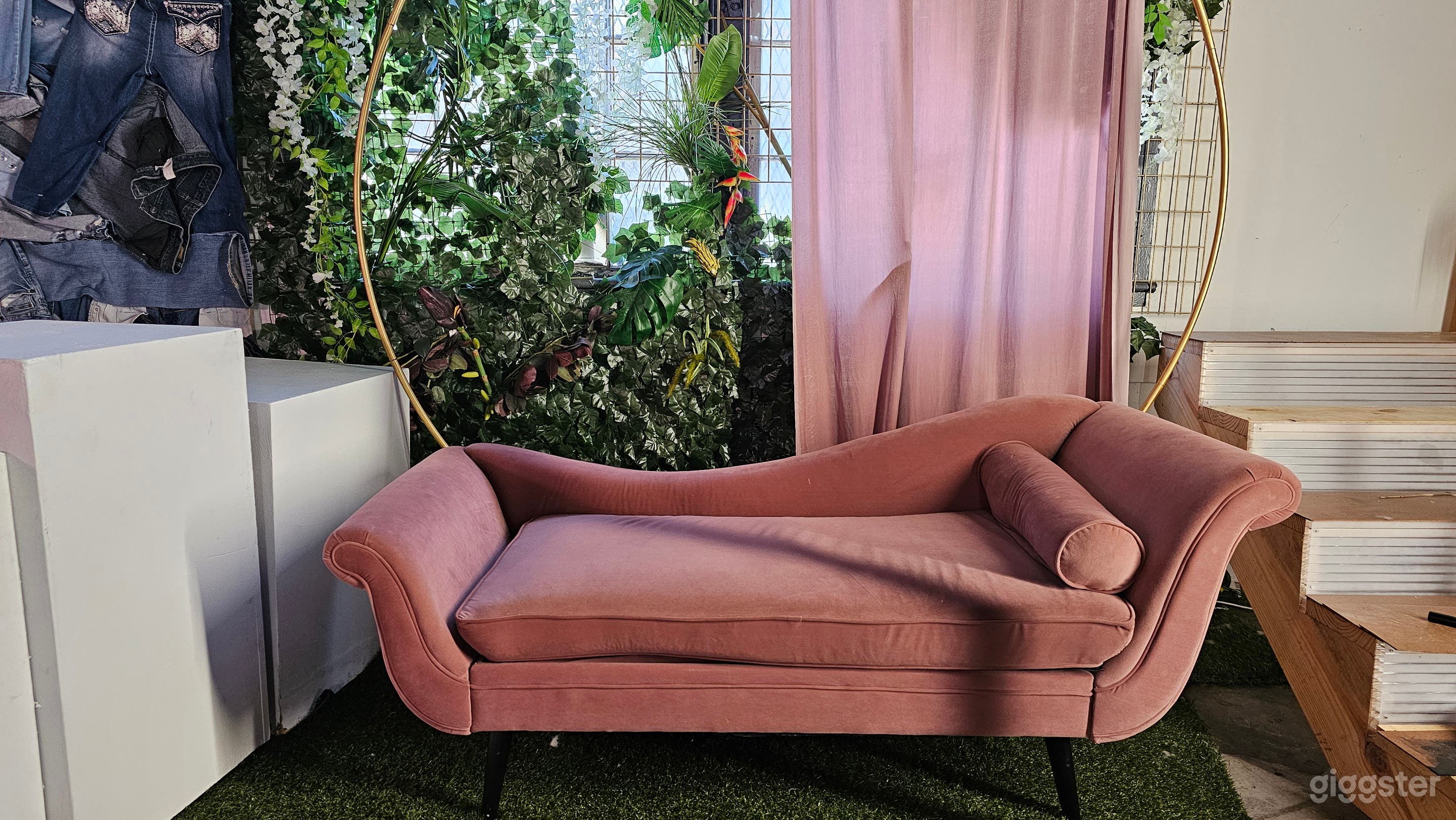 Peaches-Peaches-Peaches Photo 4