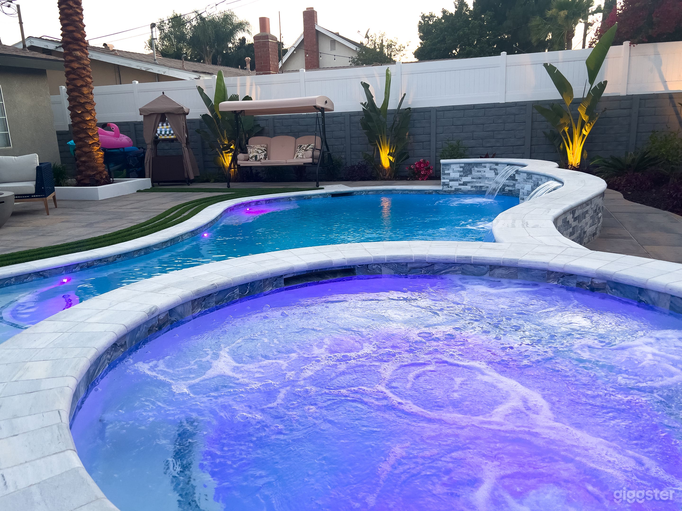 Tropical Oasis Located in the Valley Photo 2