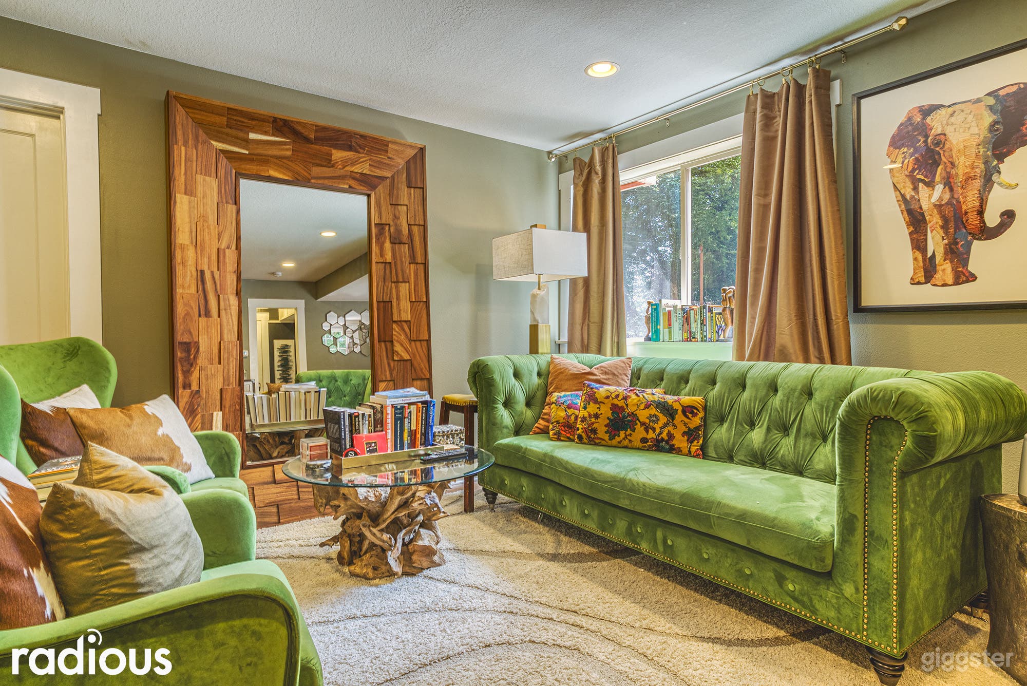 Shoot at the Tangerine Bungalow! Photo 1