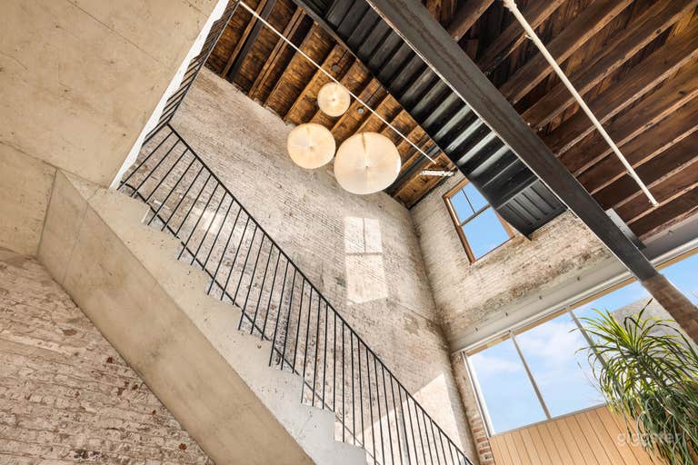  15ft ceilings and open air spaces 