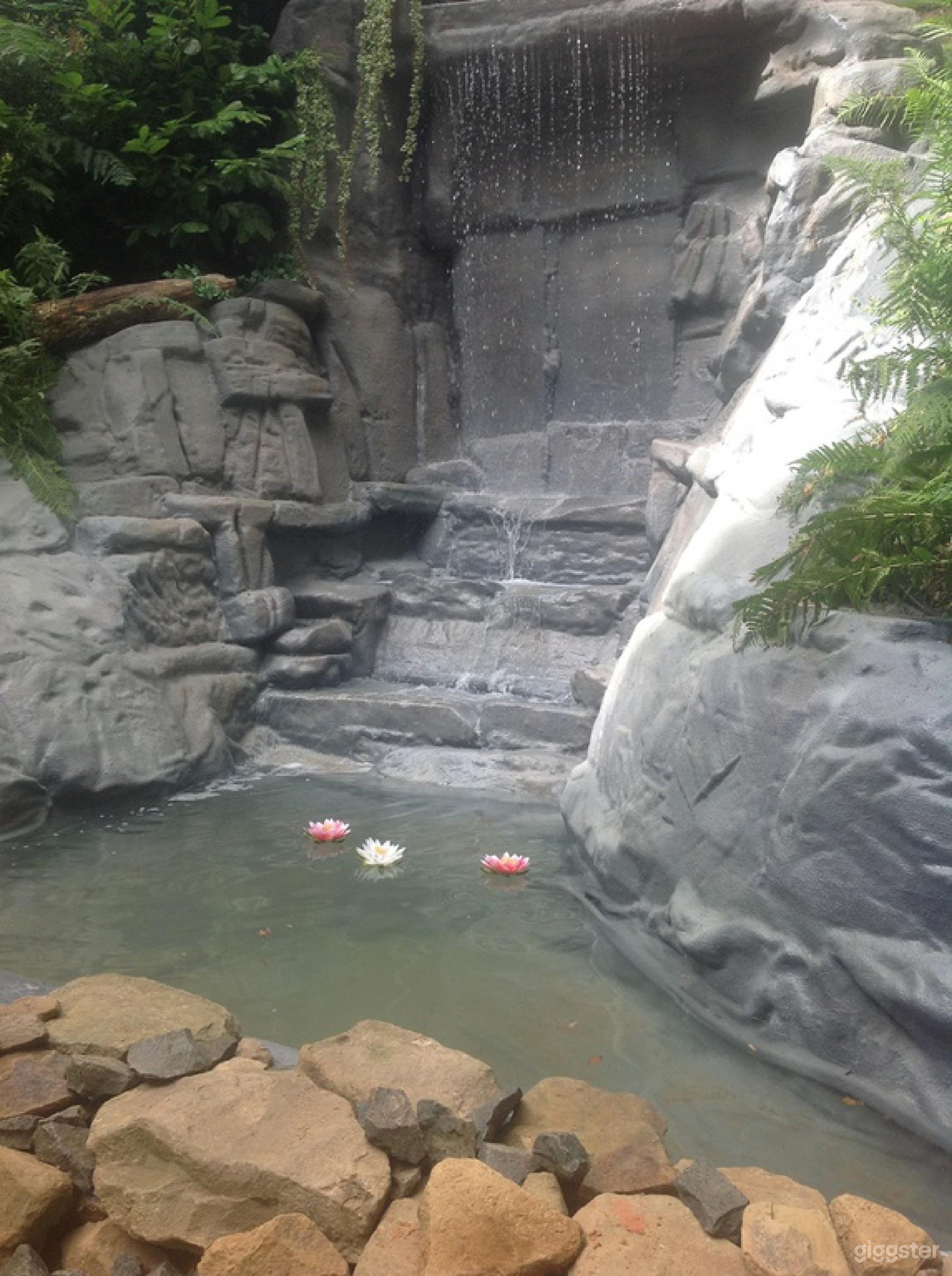 Waterfall Set with Splash Pool Photo 4
