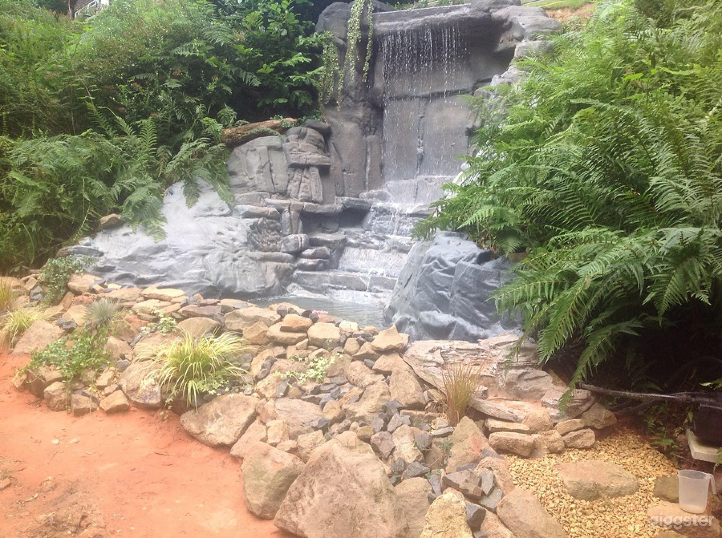 Waterfall Set with Splash Pool Photo 3