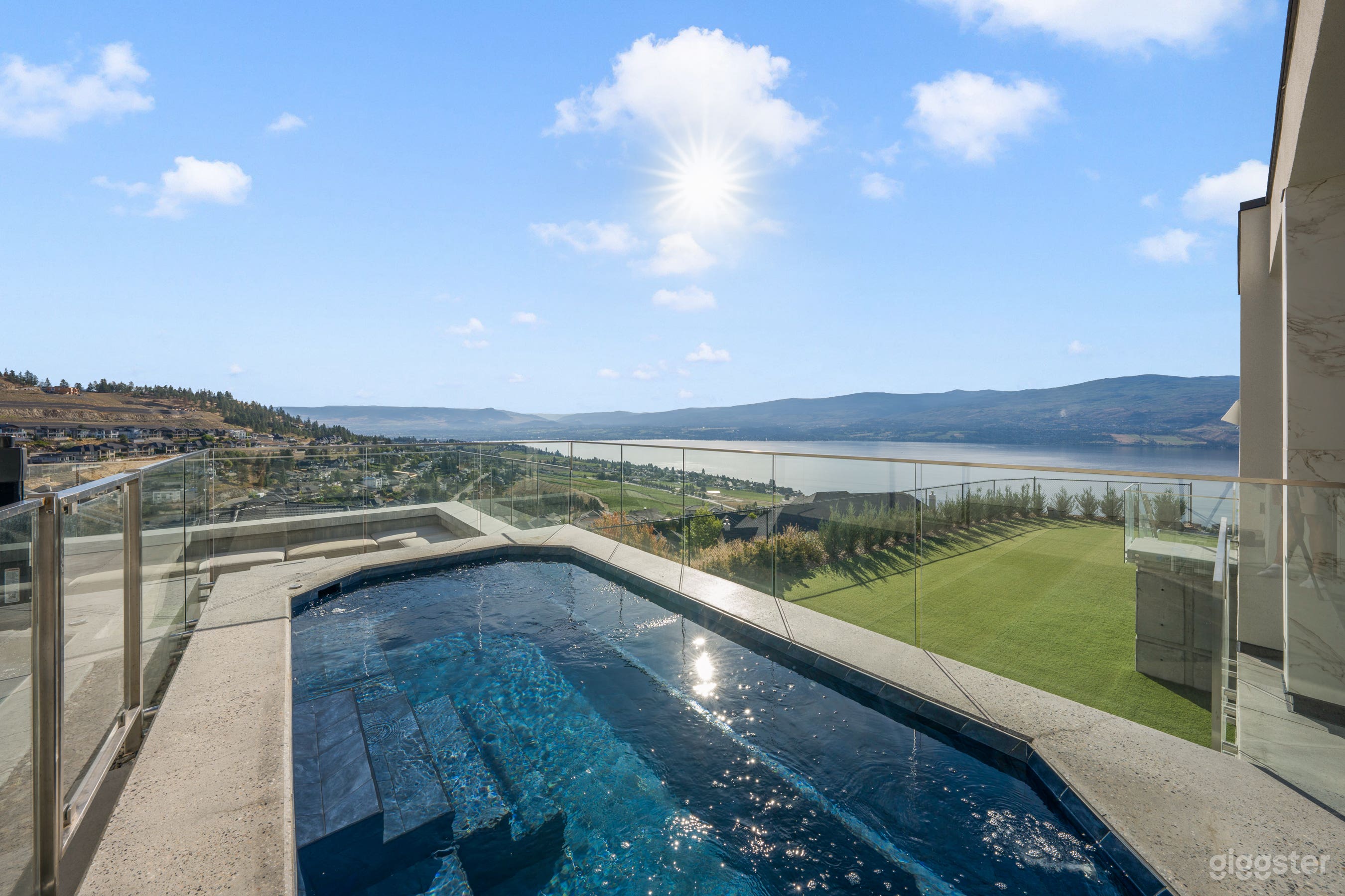 Luxury Pool and Outdoor Kitchen Photo 1