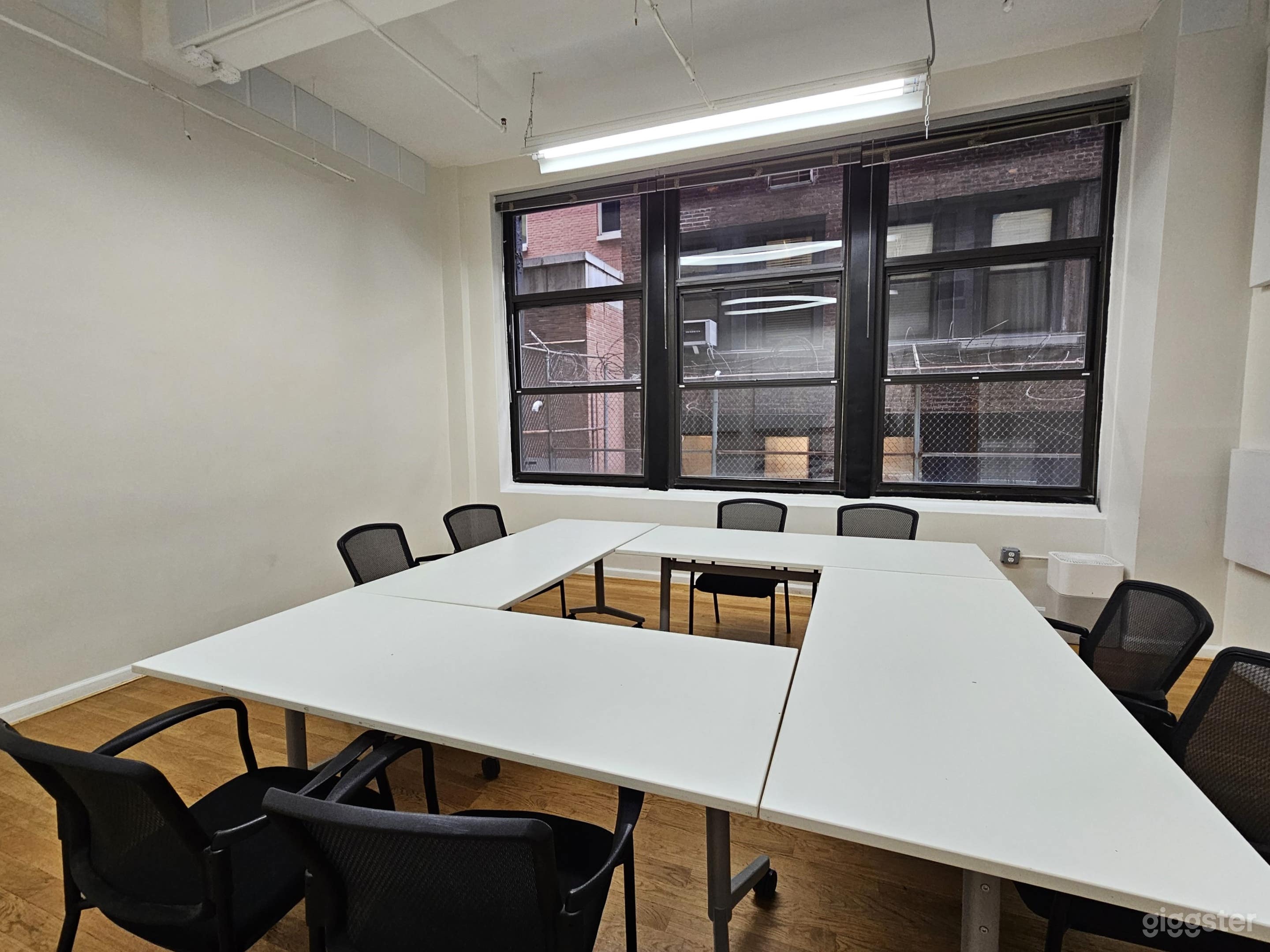 Cre8ive 2-1: Flexible Chelsea Space Photo 2