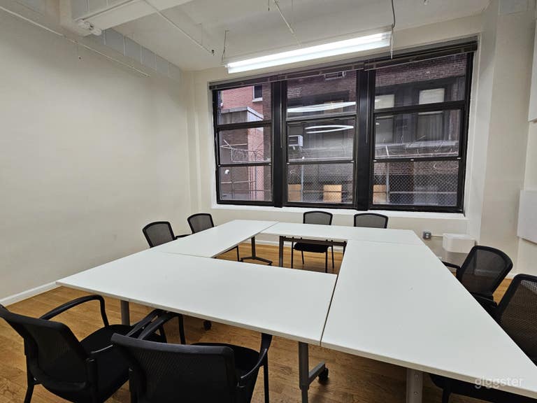  Cre8ive 2-1: Flexible Chelsea Space 