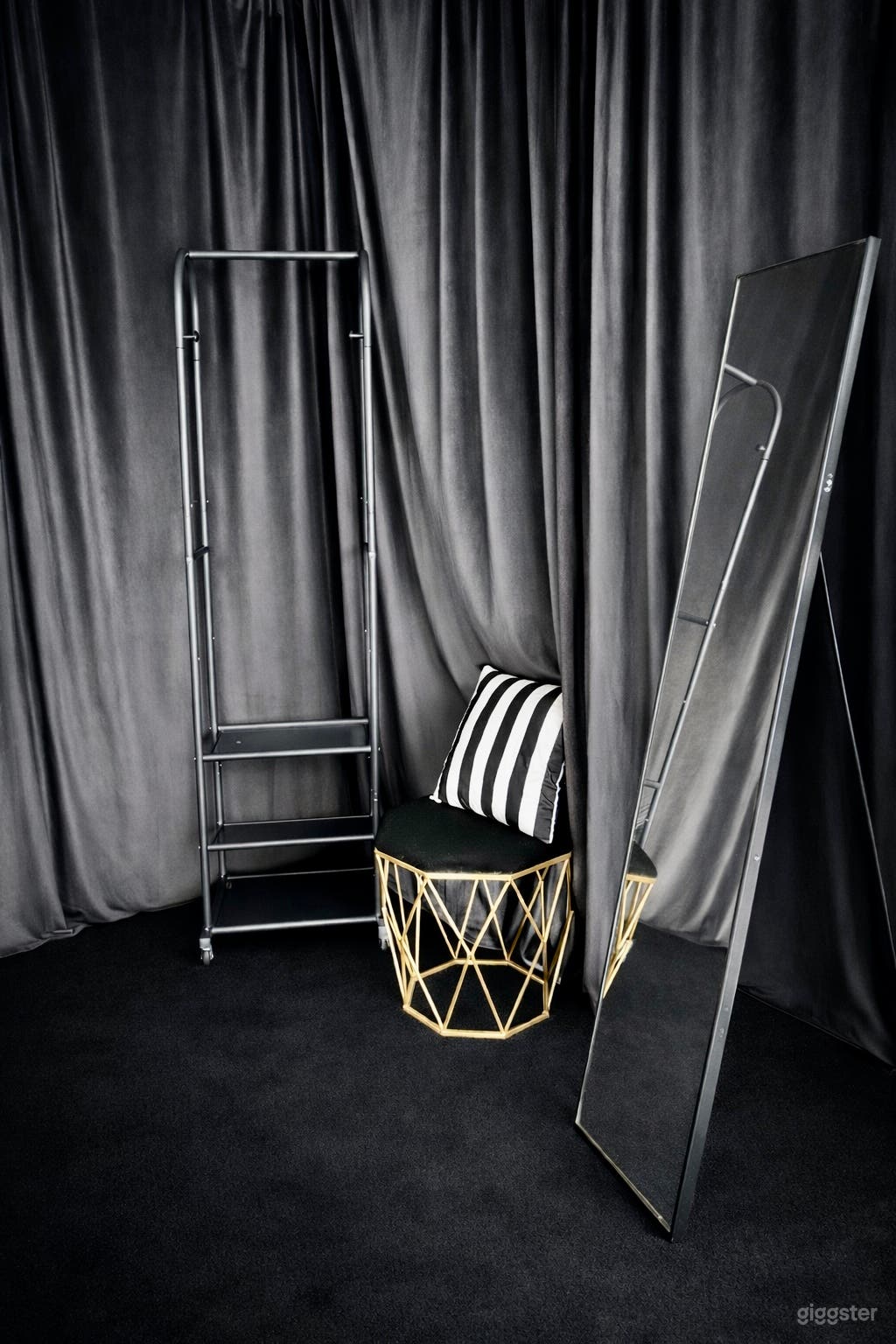 Hollywood Glam Loft | Photo & Content Studio Photo 4