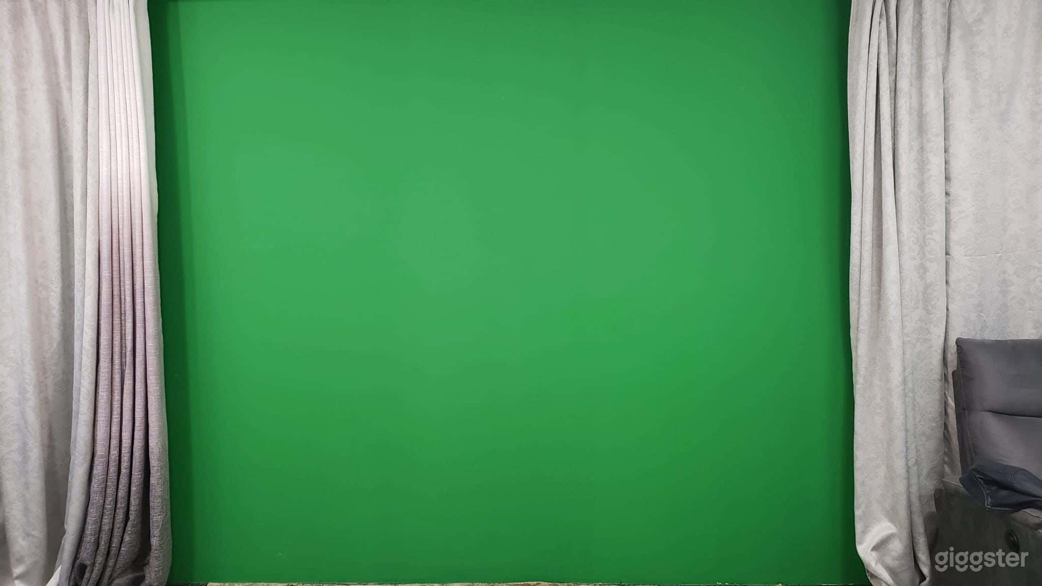 Burnaby Studio Space Photo 4