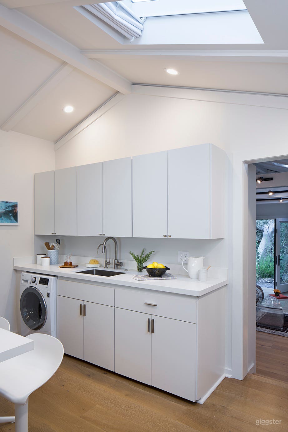 fully stocked kitchen
