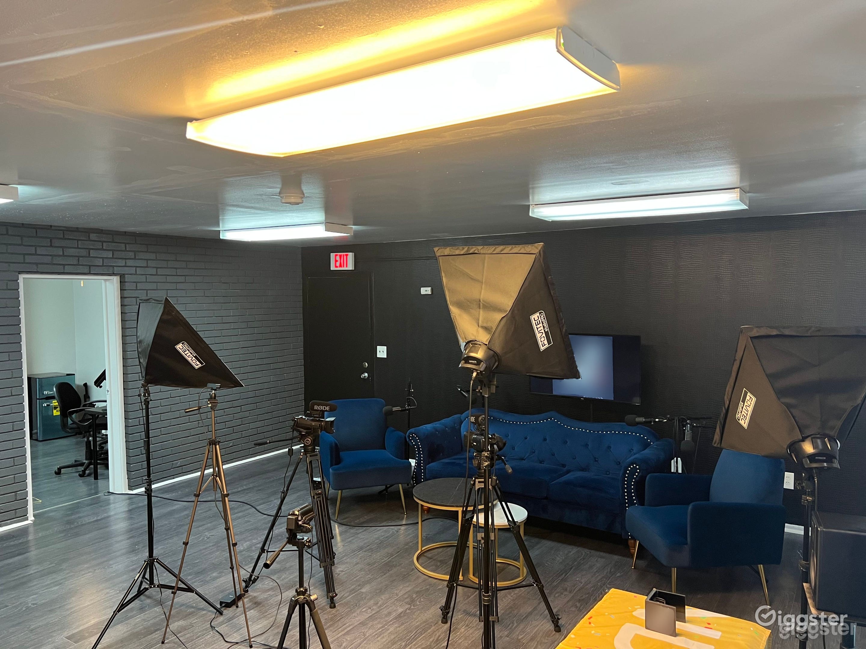 Brand new spacious Podcast Studio  Photo 2