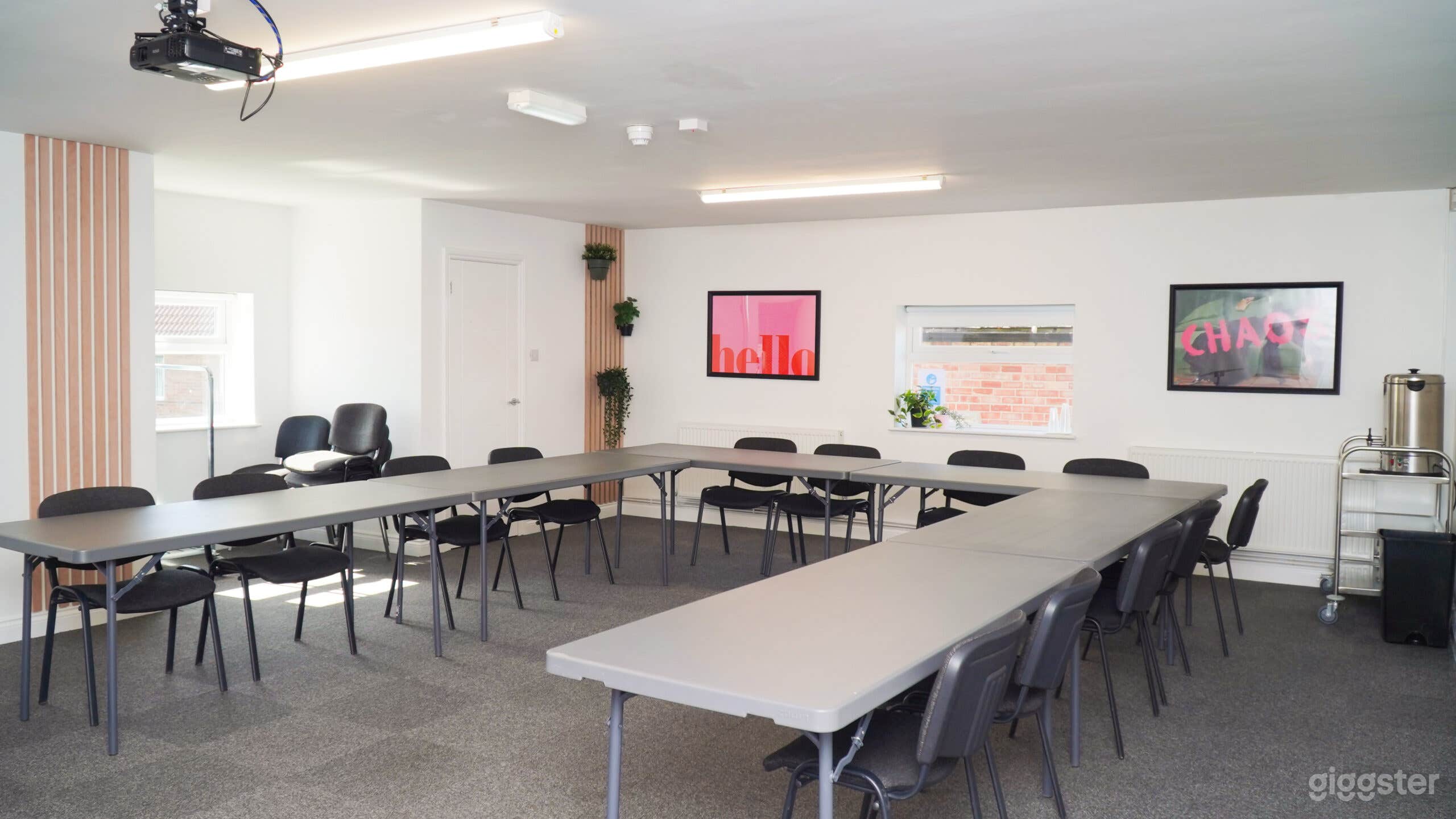 The Summit Room Photo 1