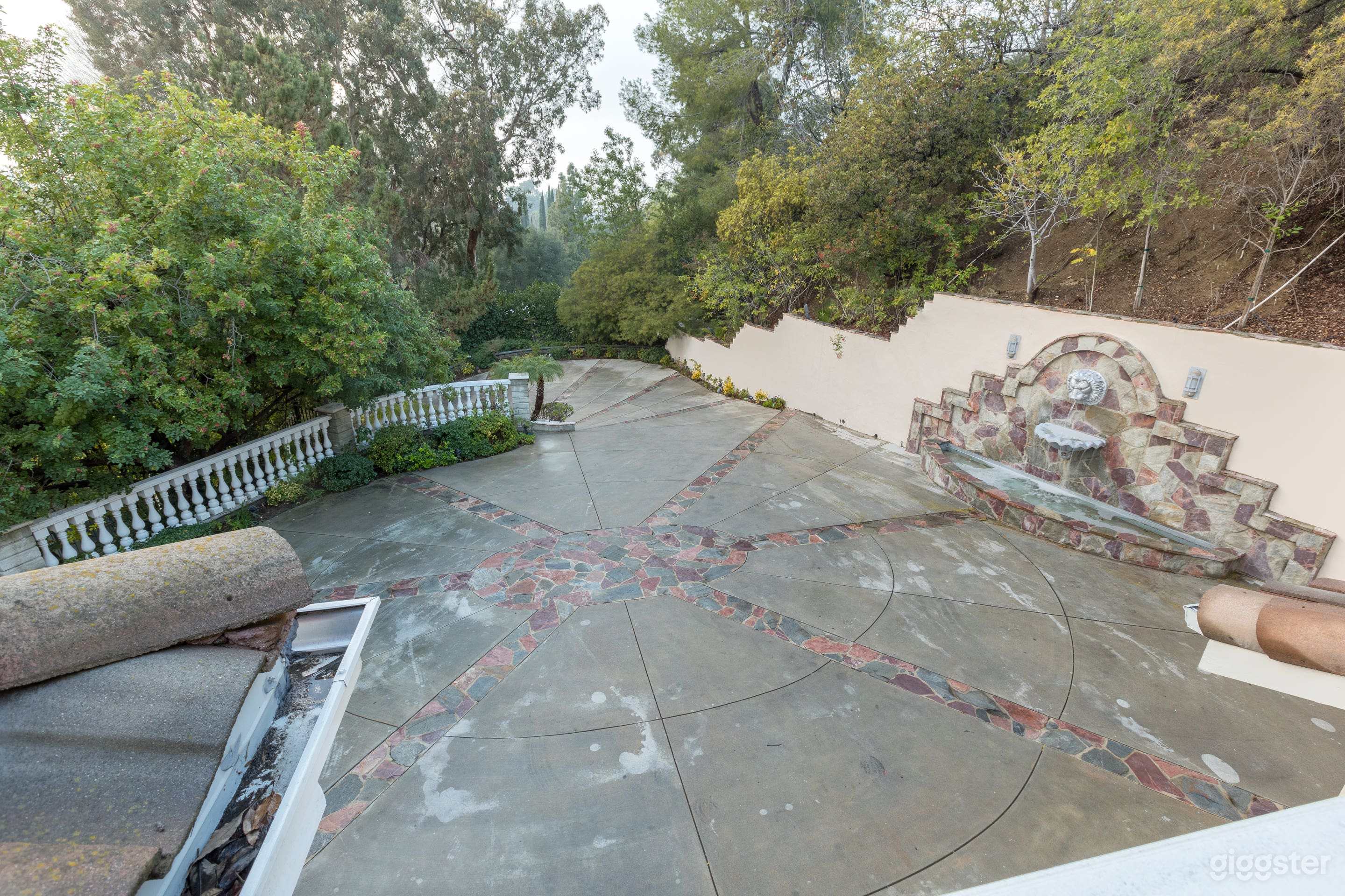 Mansion No.2010 Photo 3