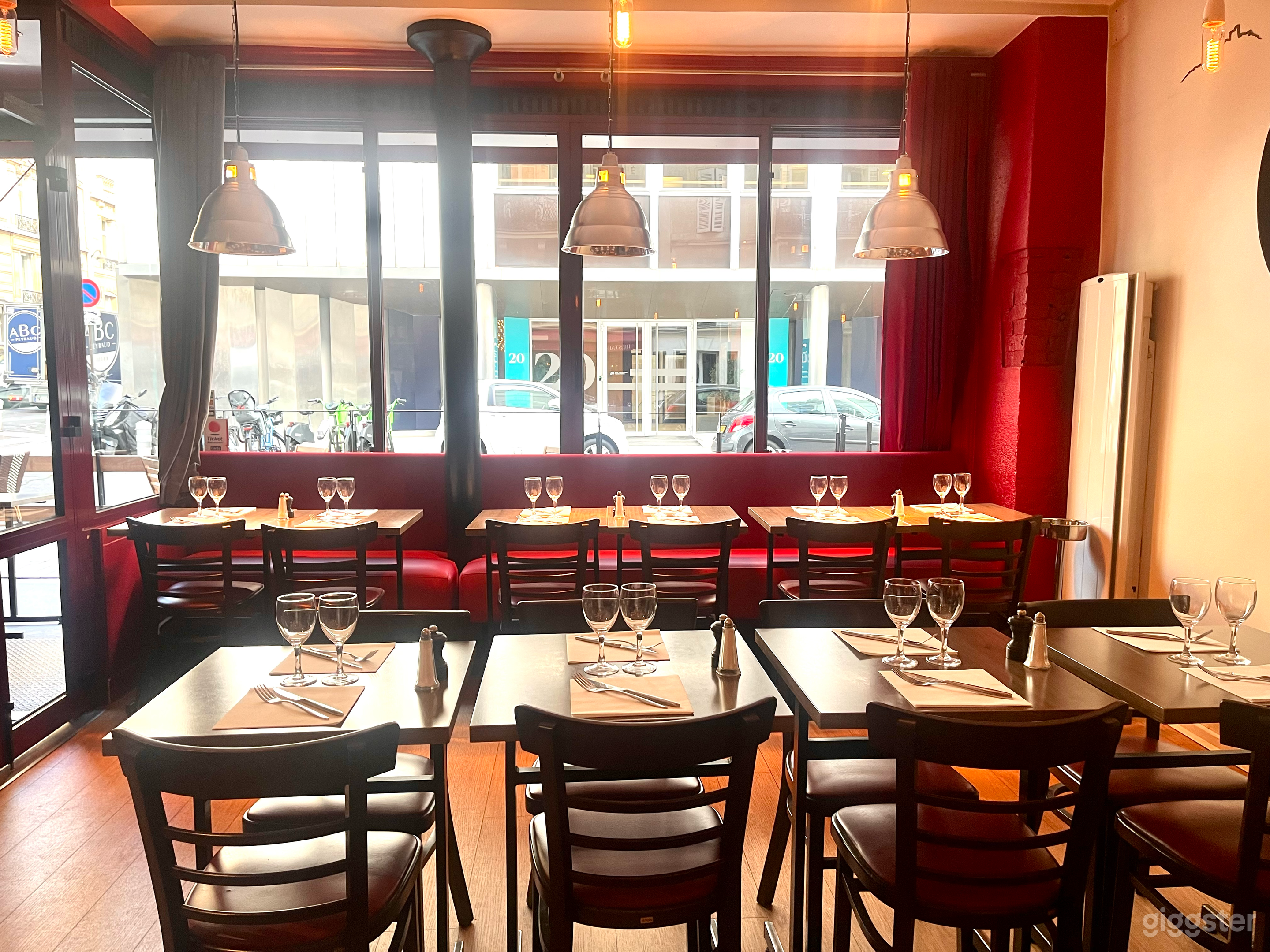 Photo de Restaurant Parisien chaleureux pour Tournage 4