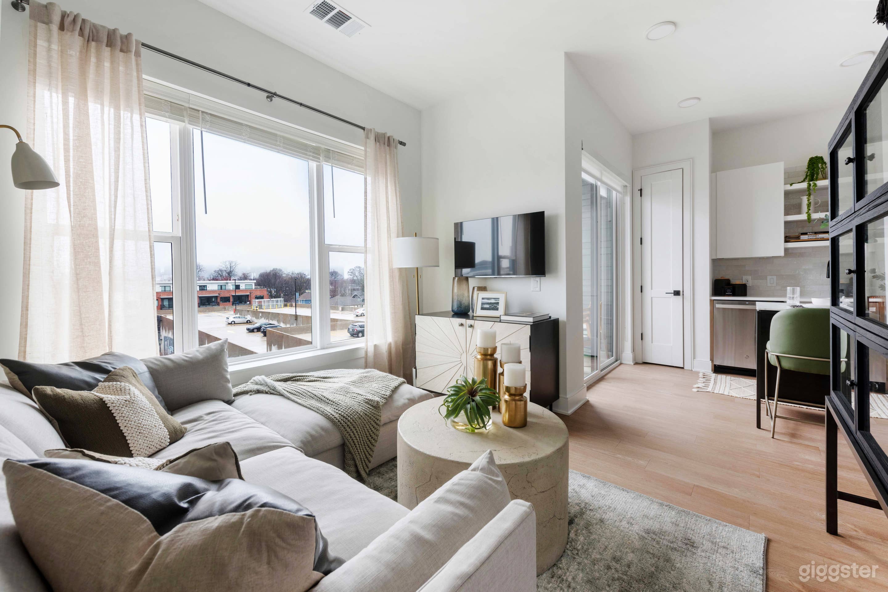 Jade Junction - NEW! Designer Gem, All Amenities Photo 3