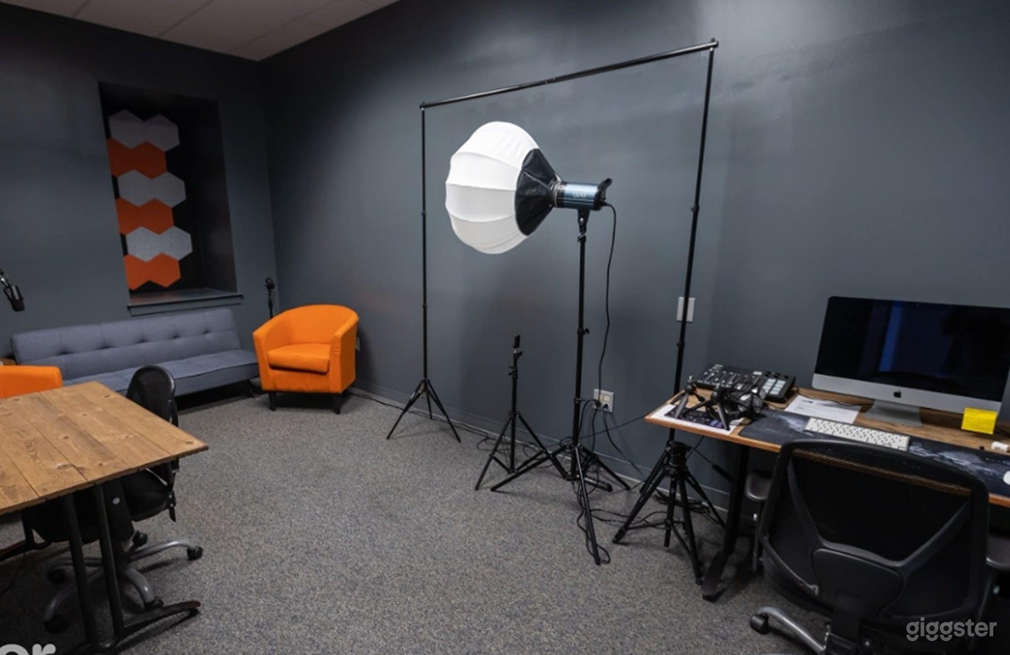 Fully Equipped Podcast/Media Room Photo 4