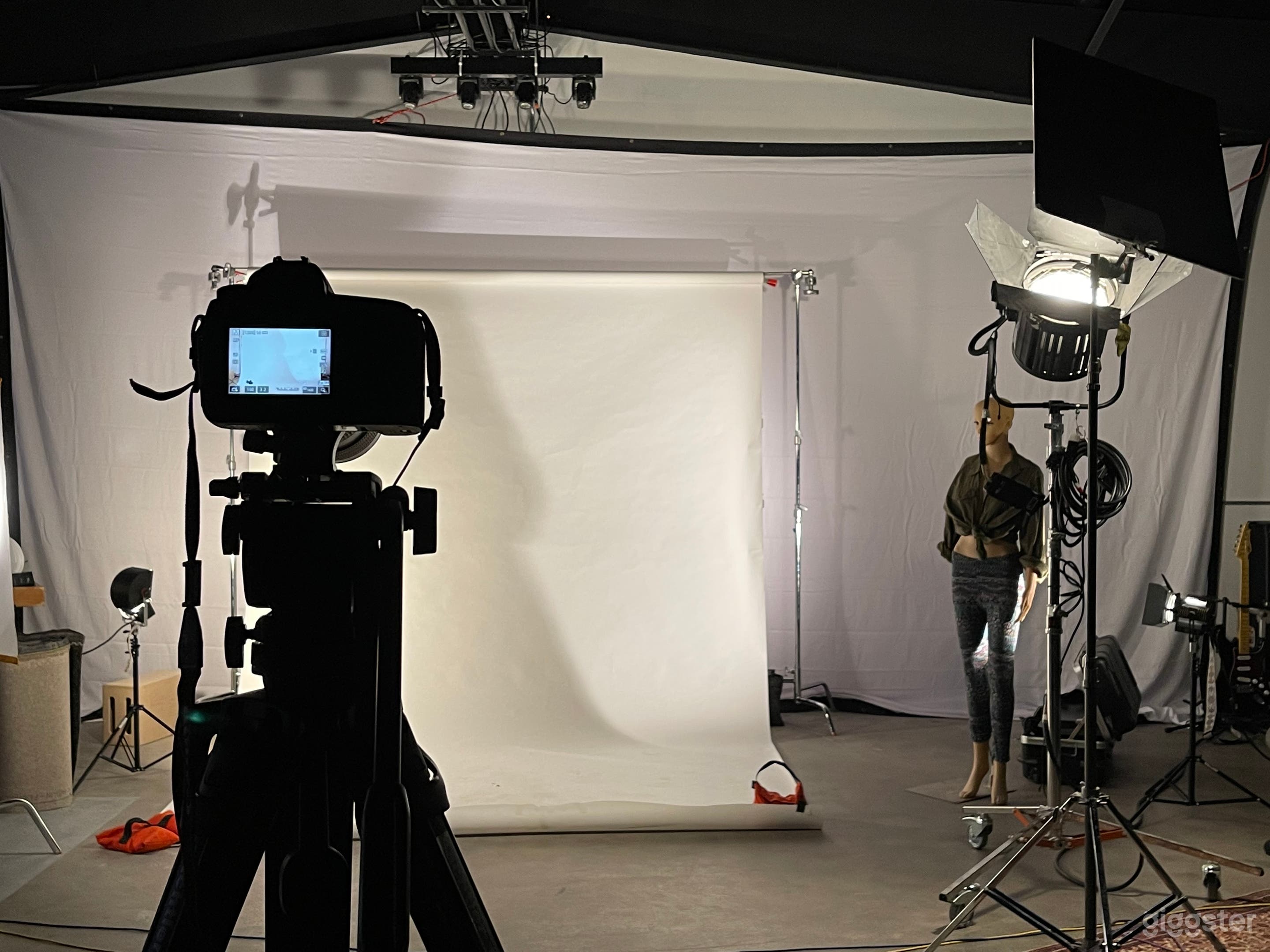 Paper rolls in n hand