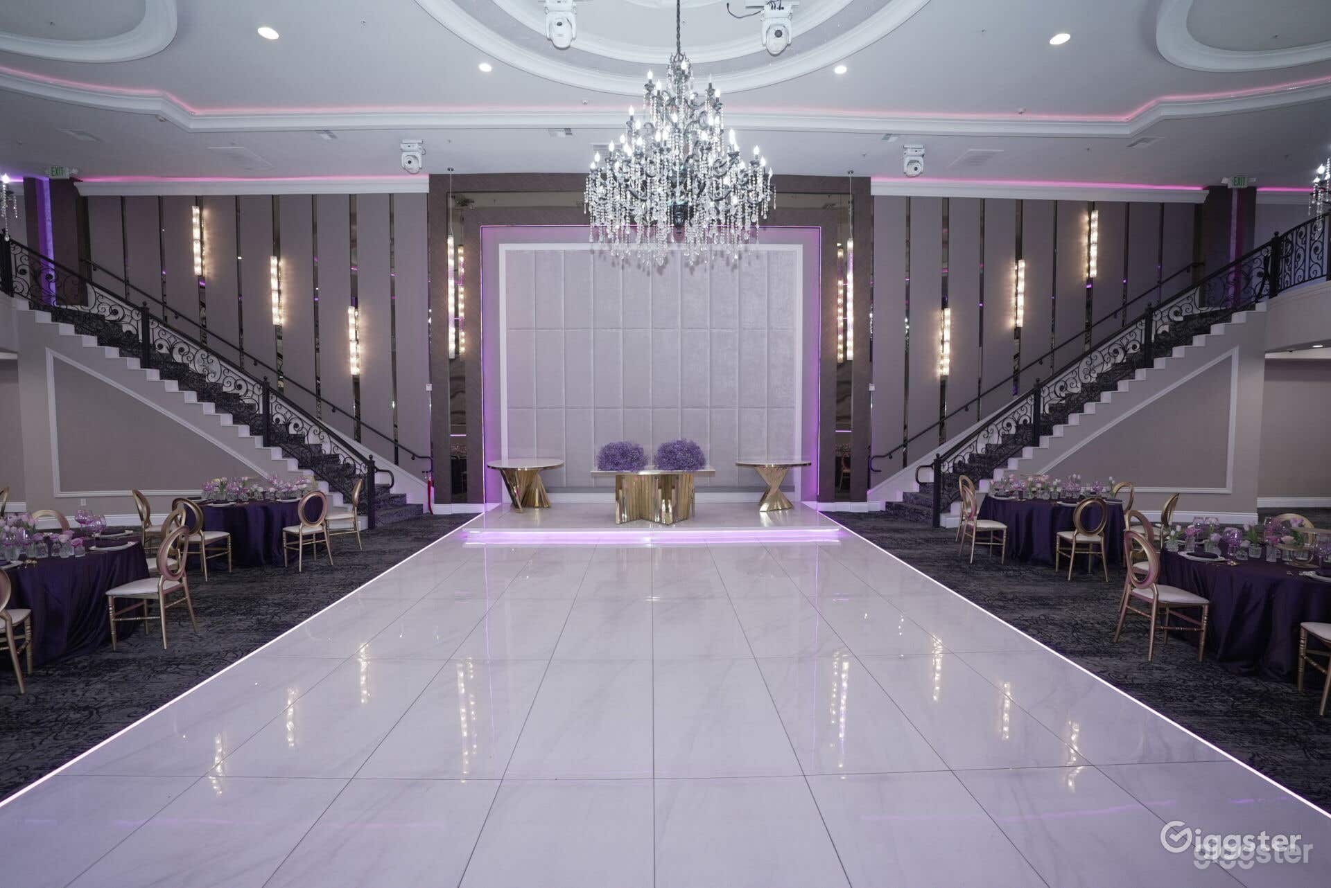 6,000-Square-Feet of Luxuriously-Decorated Space Photo 3