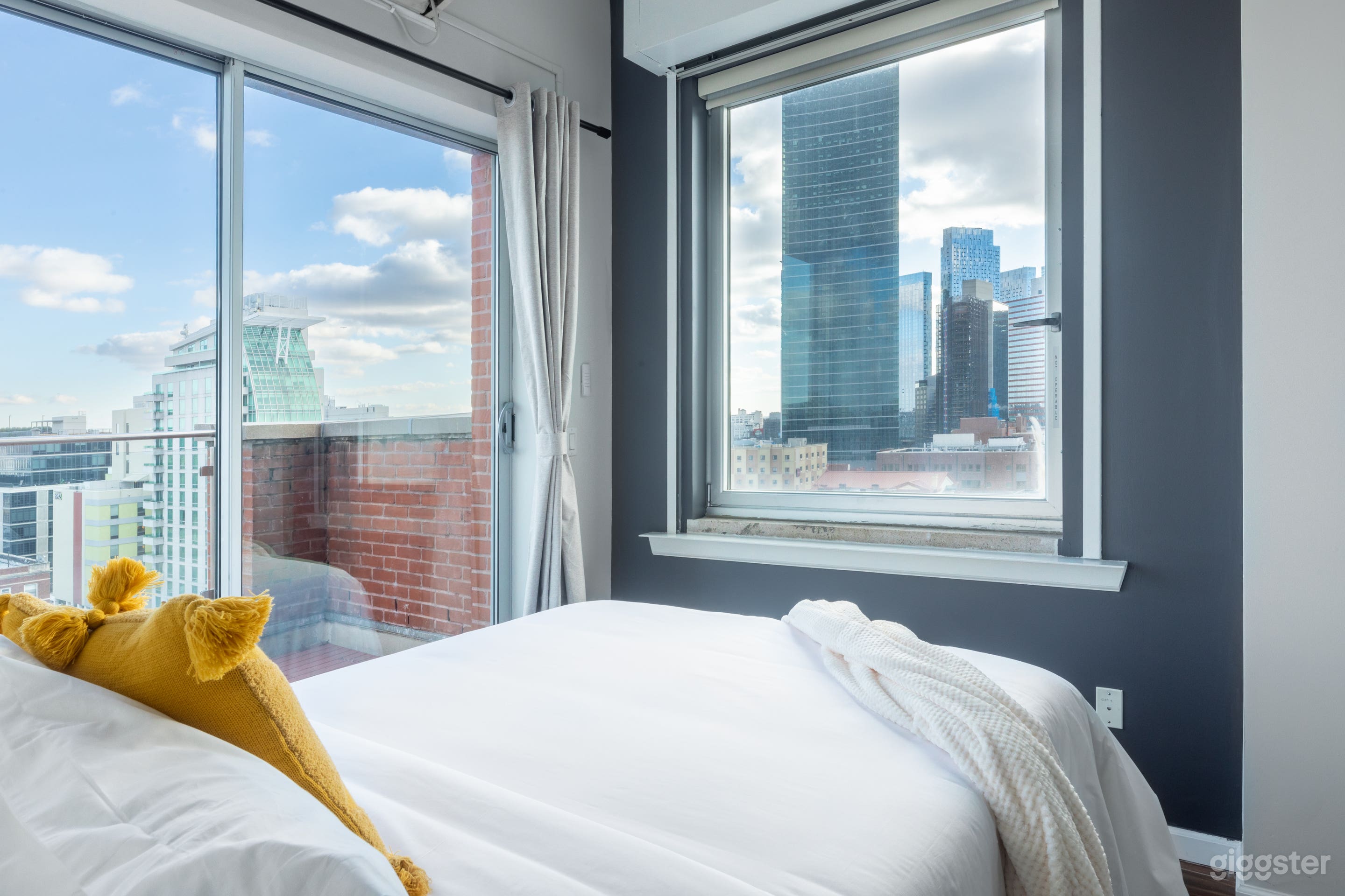 Two Bedroom Penthouse Suite Photo 4