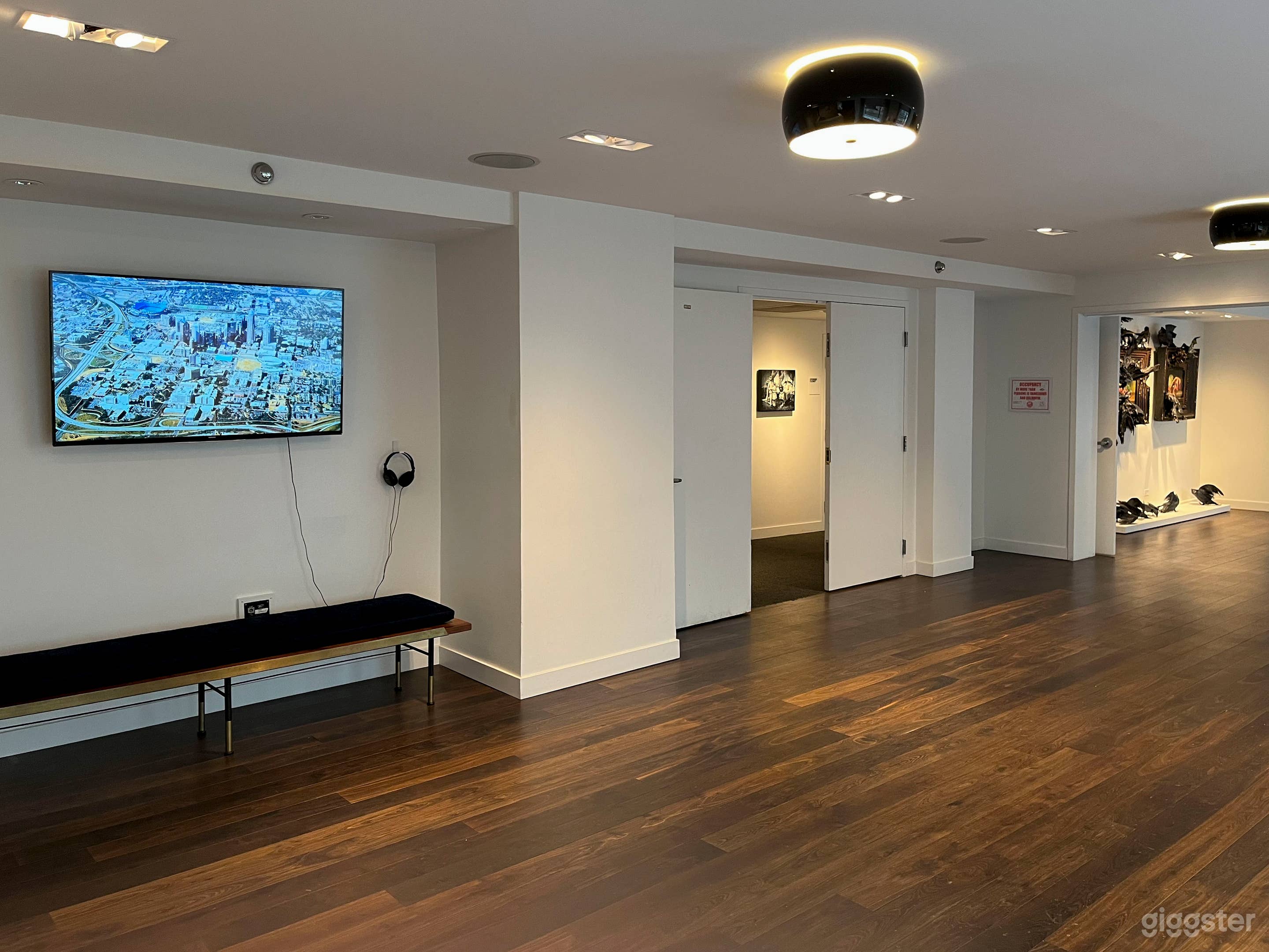 Gallery Five Photo 4