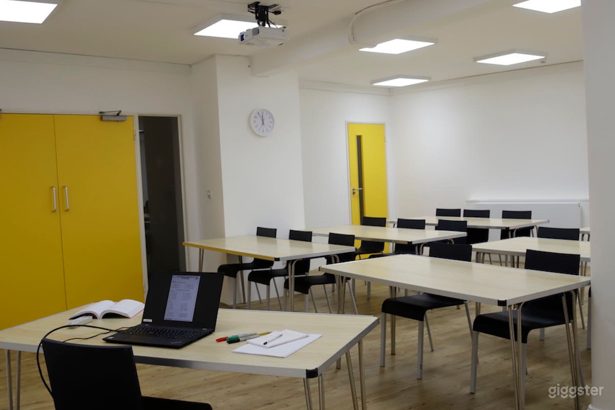 Studio Room - Classroom