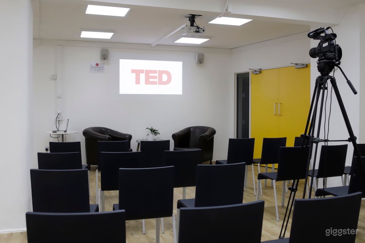 Studio Room - Theatre Presentation