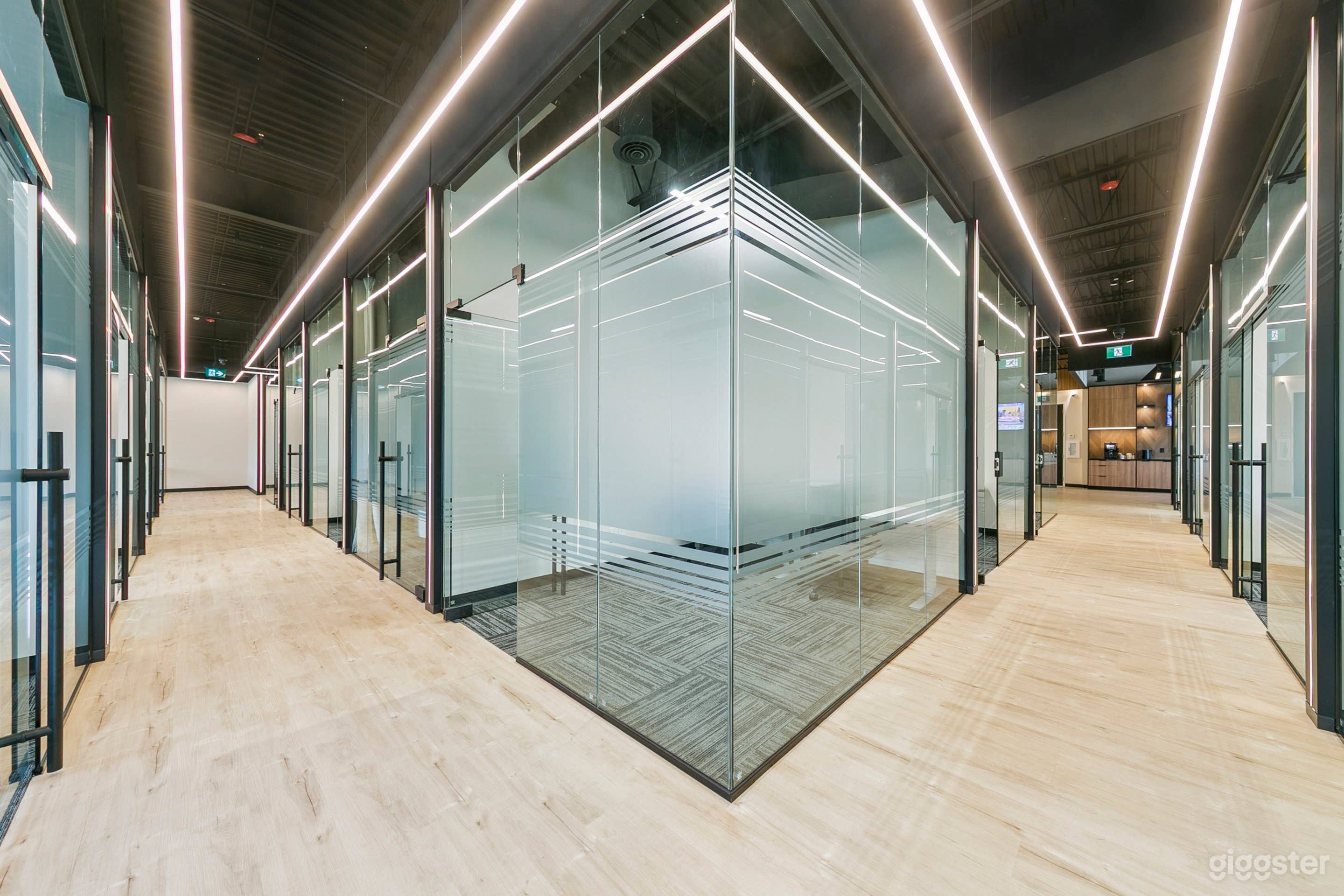 Modern Event Space in the Heart of Mississauga Photo 4