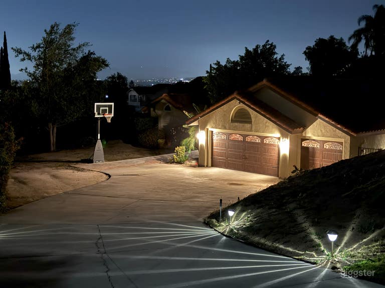  Riverside Modern Farmhouse with Scenic Backyard 