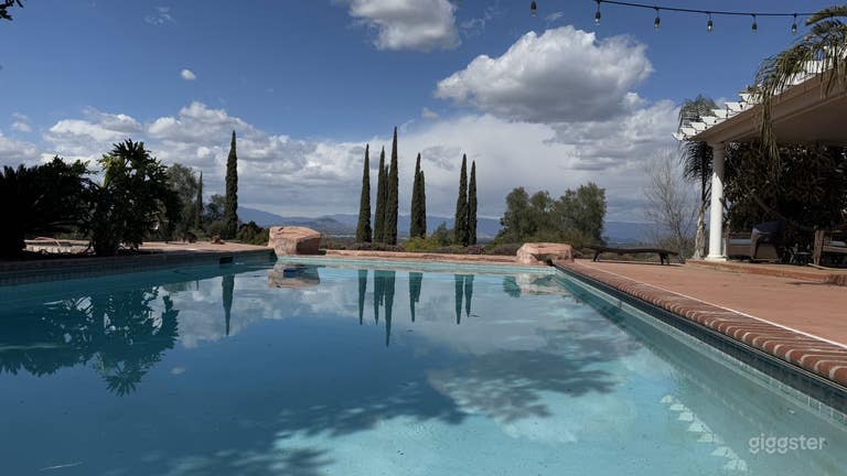  Riverside Modern Farmhouse with Scenic Backyard 