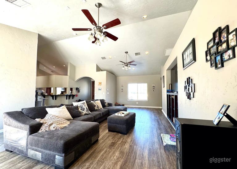  Scenic Desert Homestead – Great for Film & Photo Shoots 