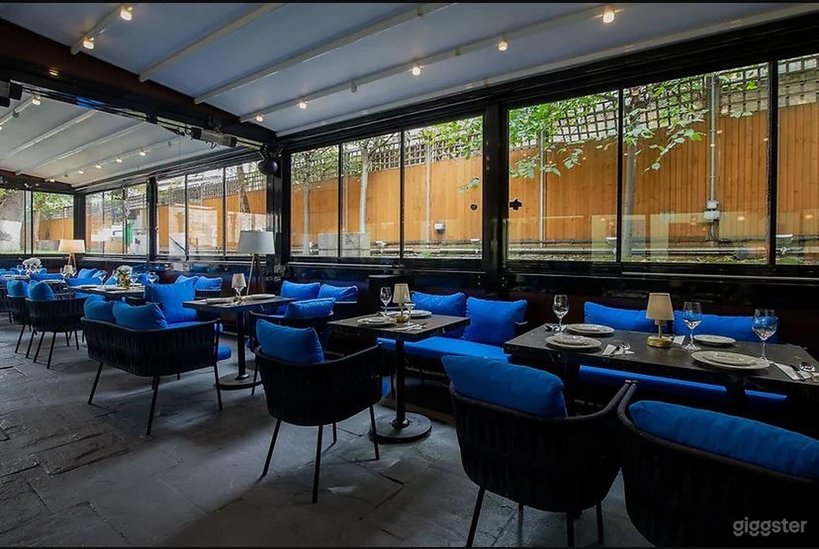 Park City Grand Plaza Photo 1