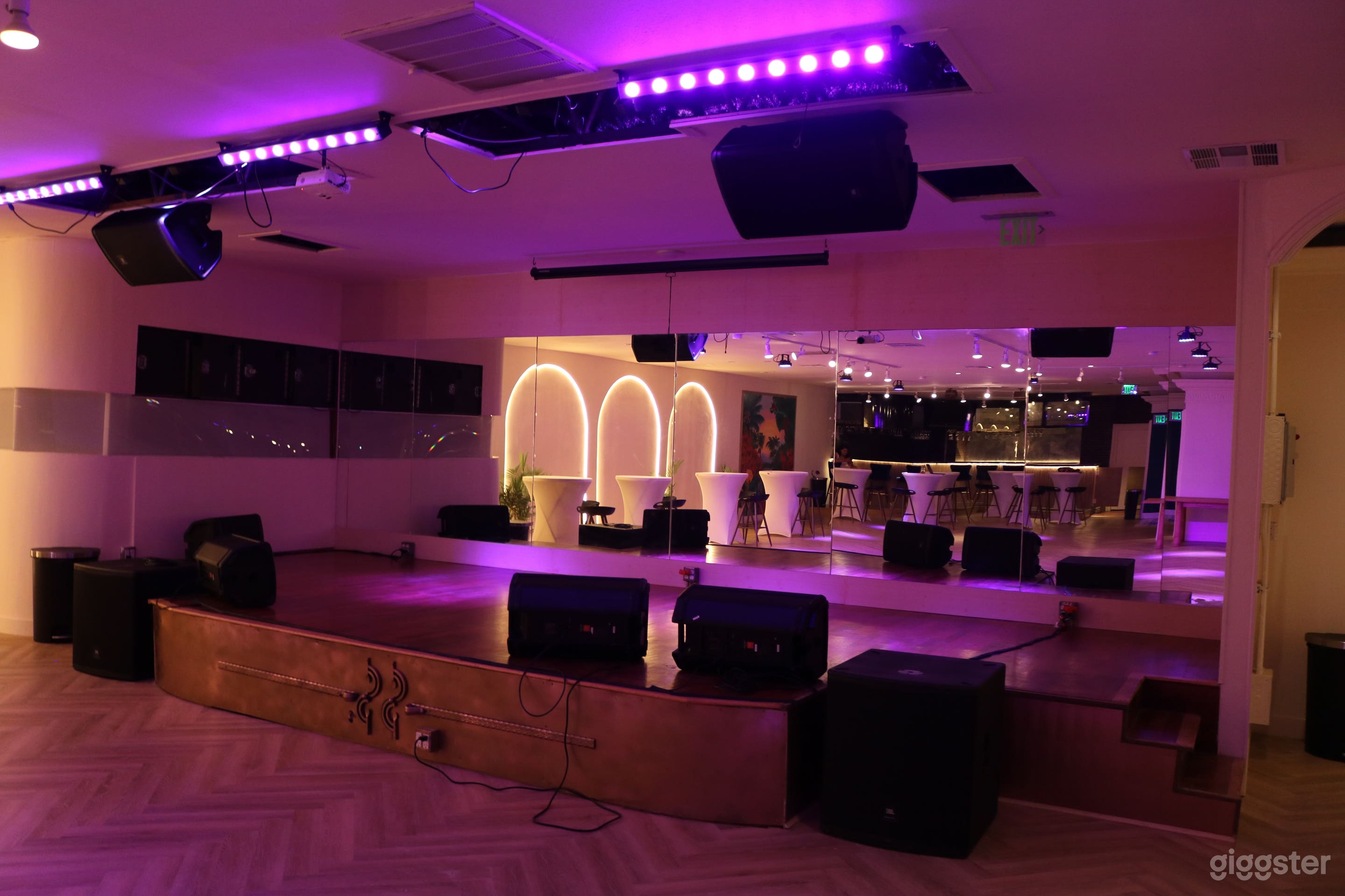 Artsy, Private Events Venue Near Universal City Photo 3